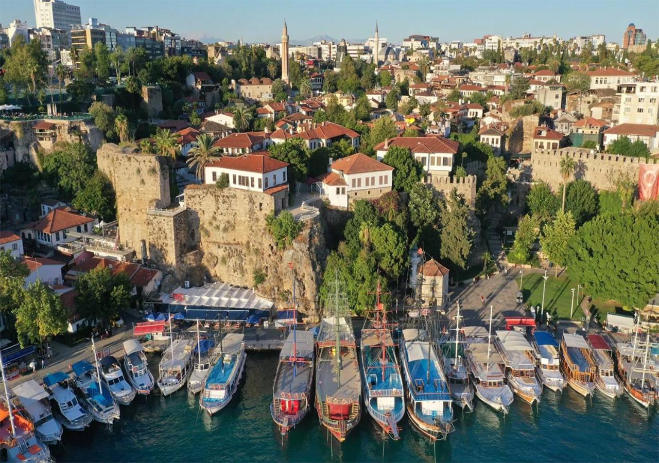 Sea town utku