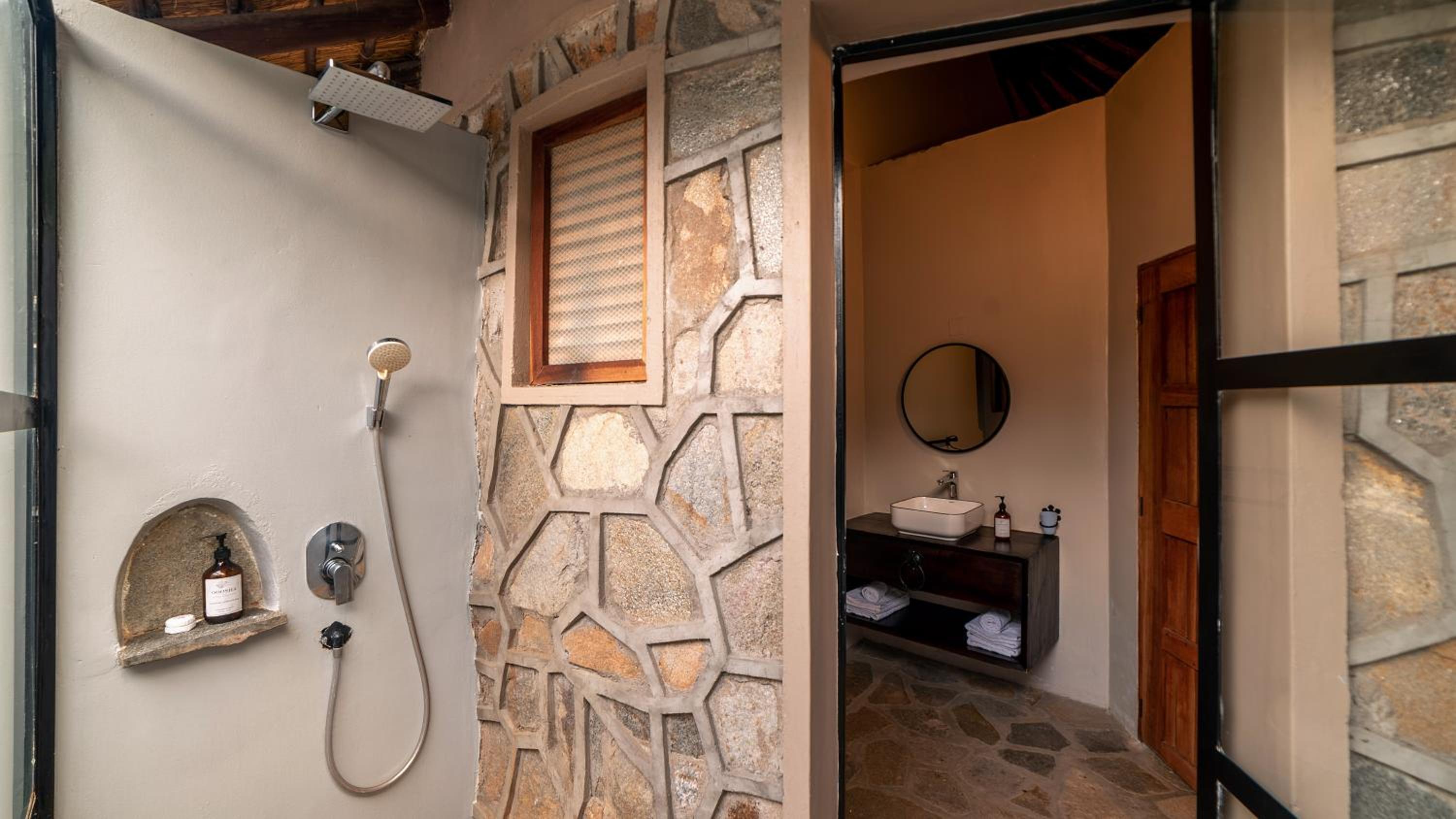 Sambiya River Lodge 49