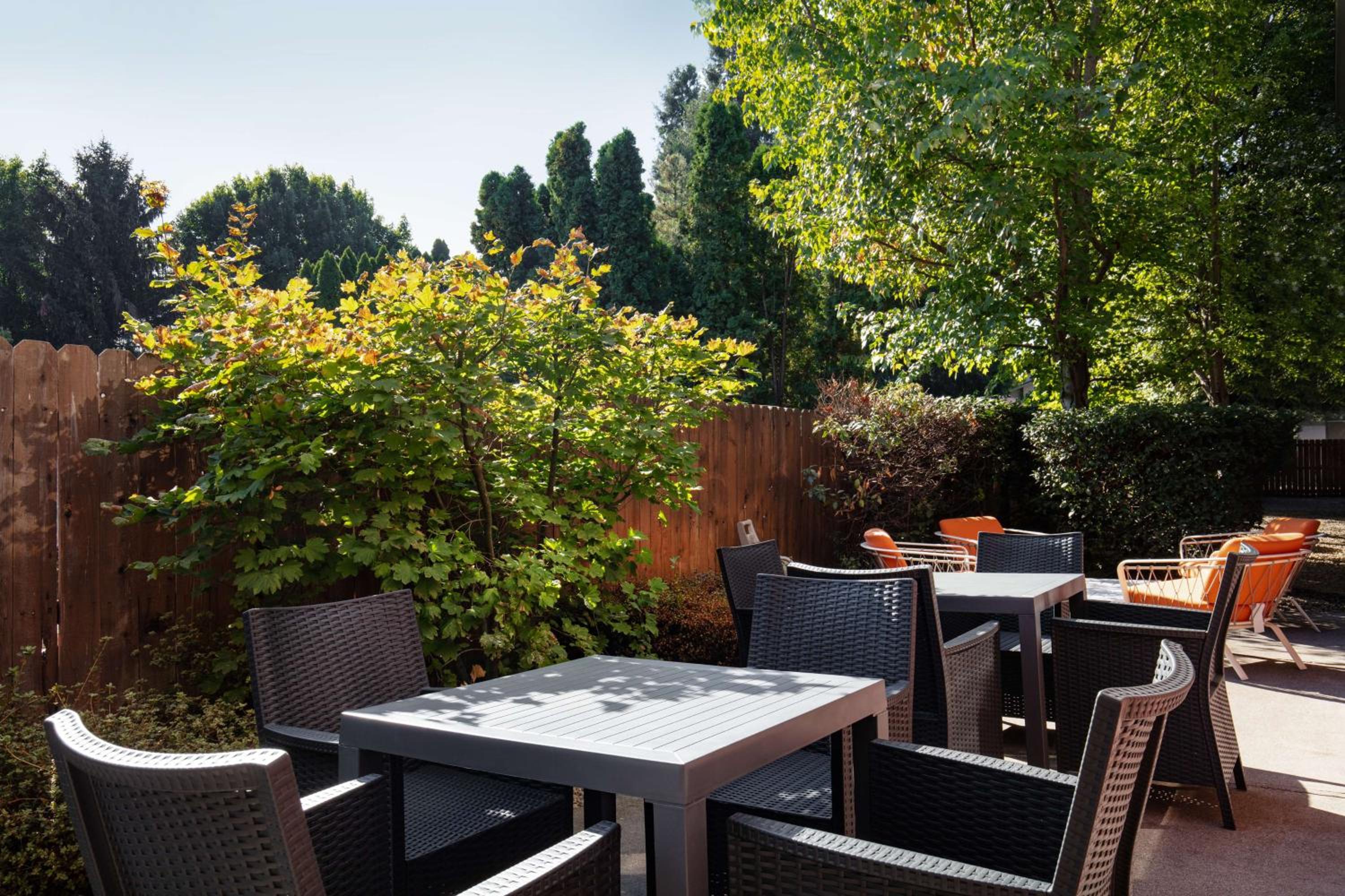 Medford Vacations - Hampton Inn Medford - Property Image 35