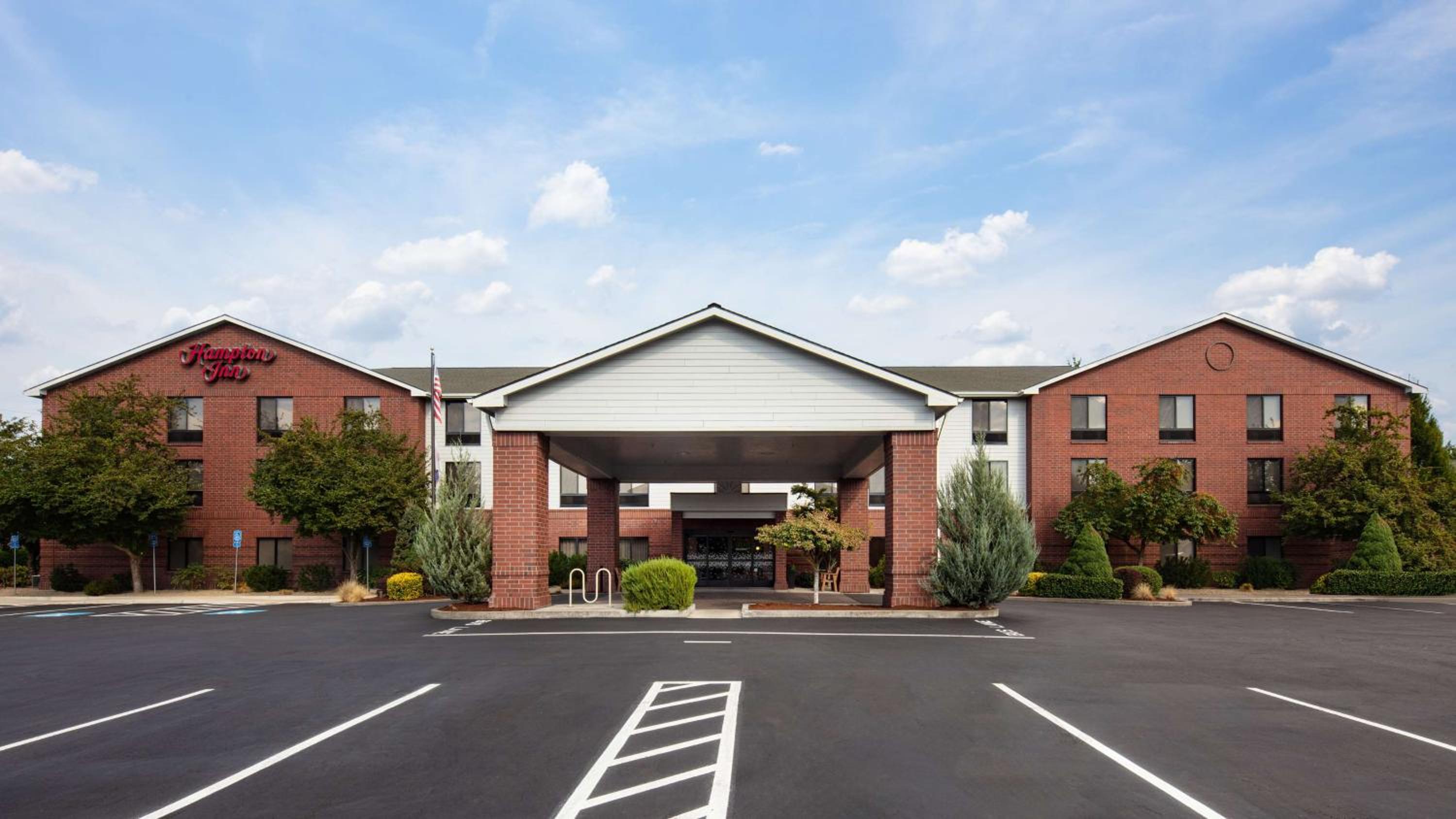 Medford Vacations - Hampton Inn Medford - Property Image 25