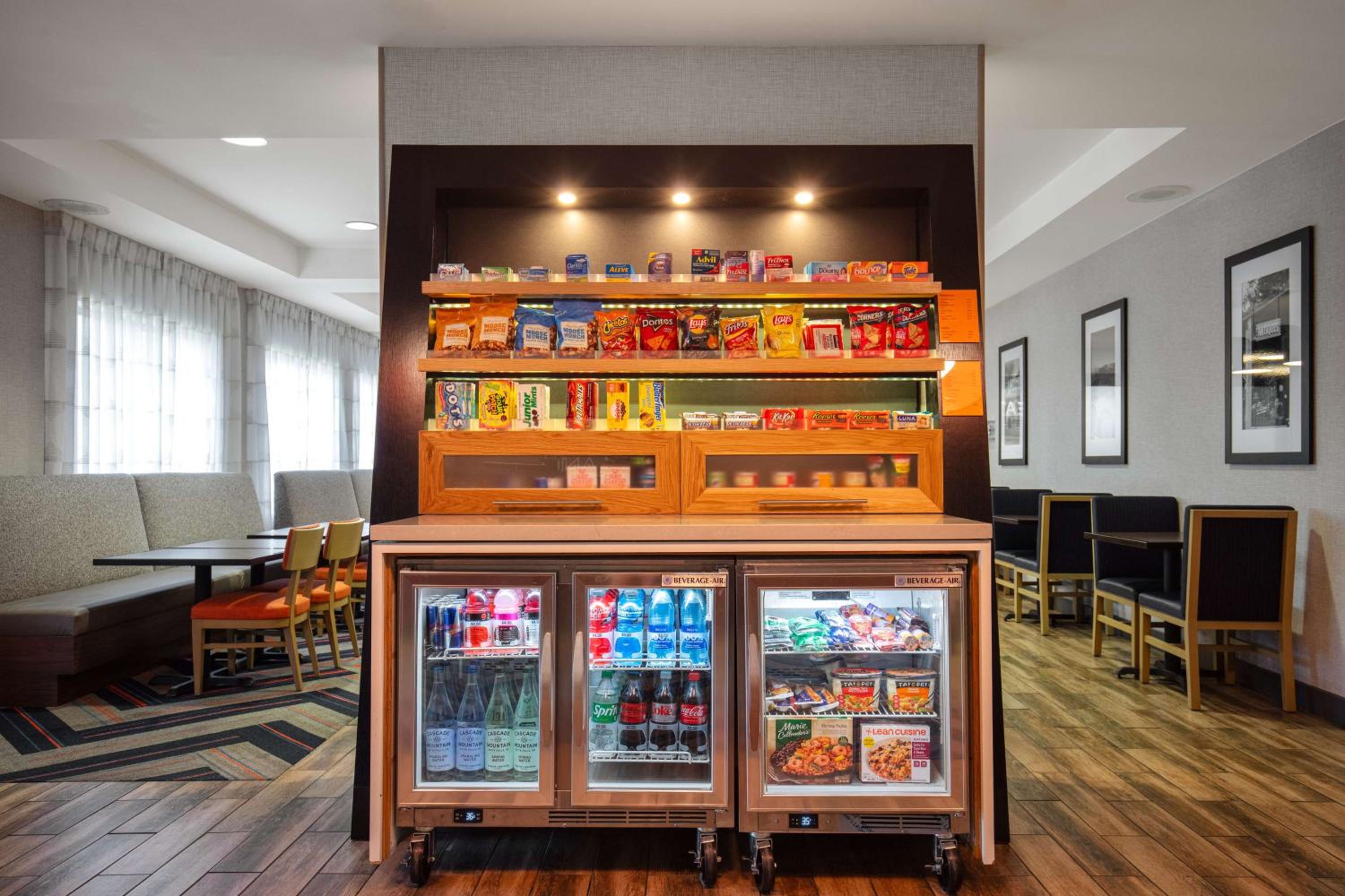 Medford Vacations - Hampton Inn Medford - Property Image 30