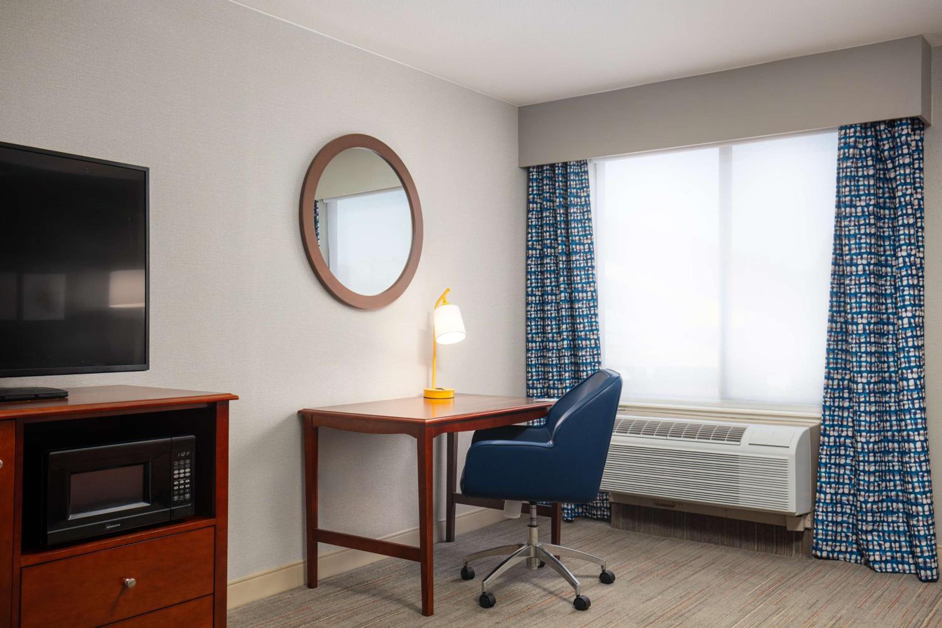 Medford Vacations - Hampton Inn Medford - Property Image 31