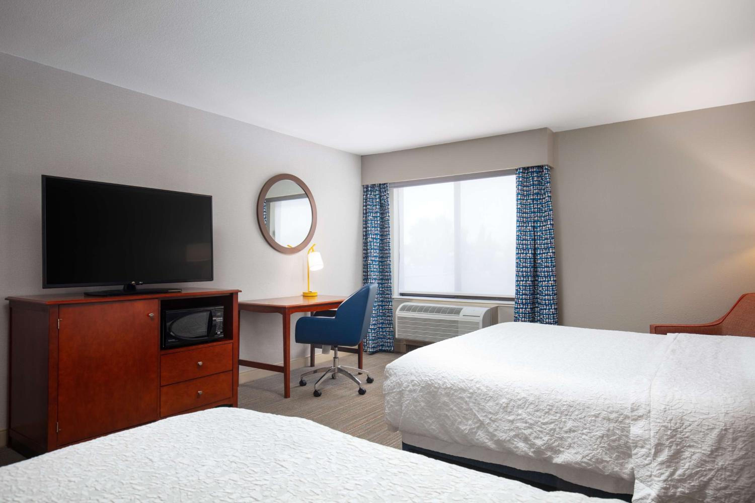 Medford Vacations - Hampton Inn Medford - Property Image 32