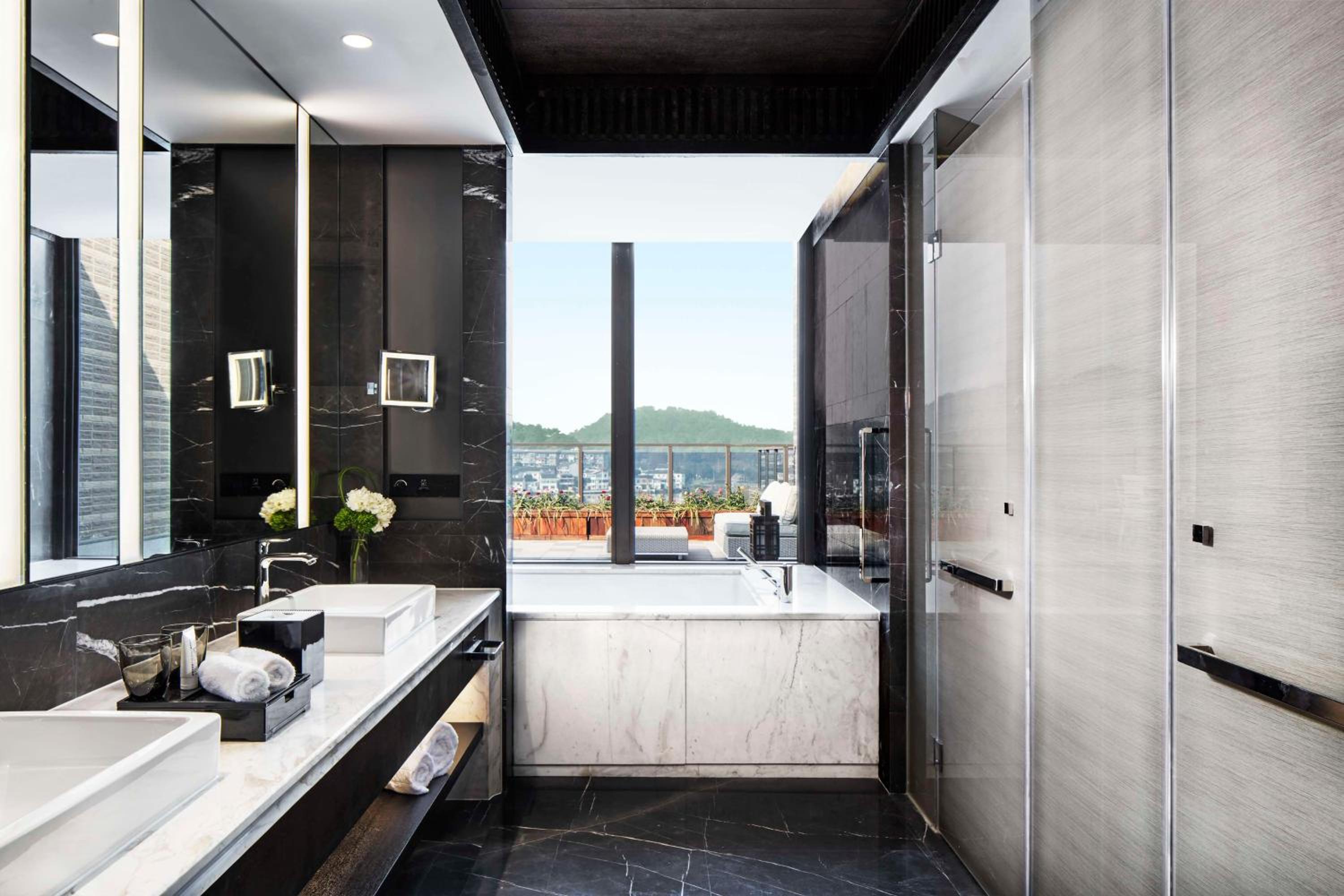 Hilton Ningbo Dongqian Lake