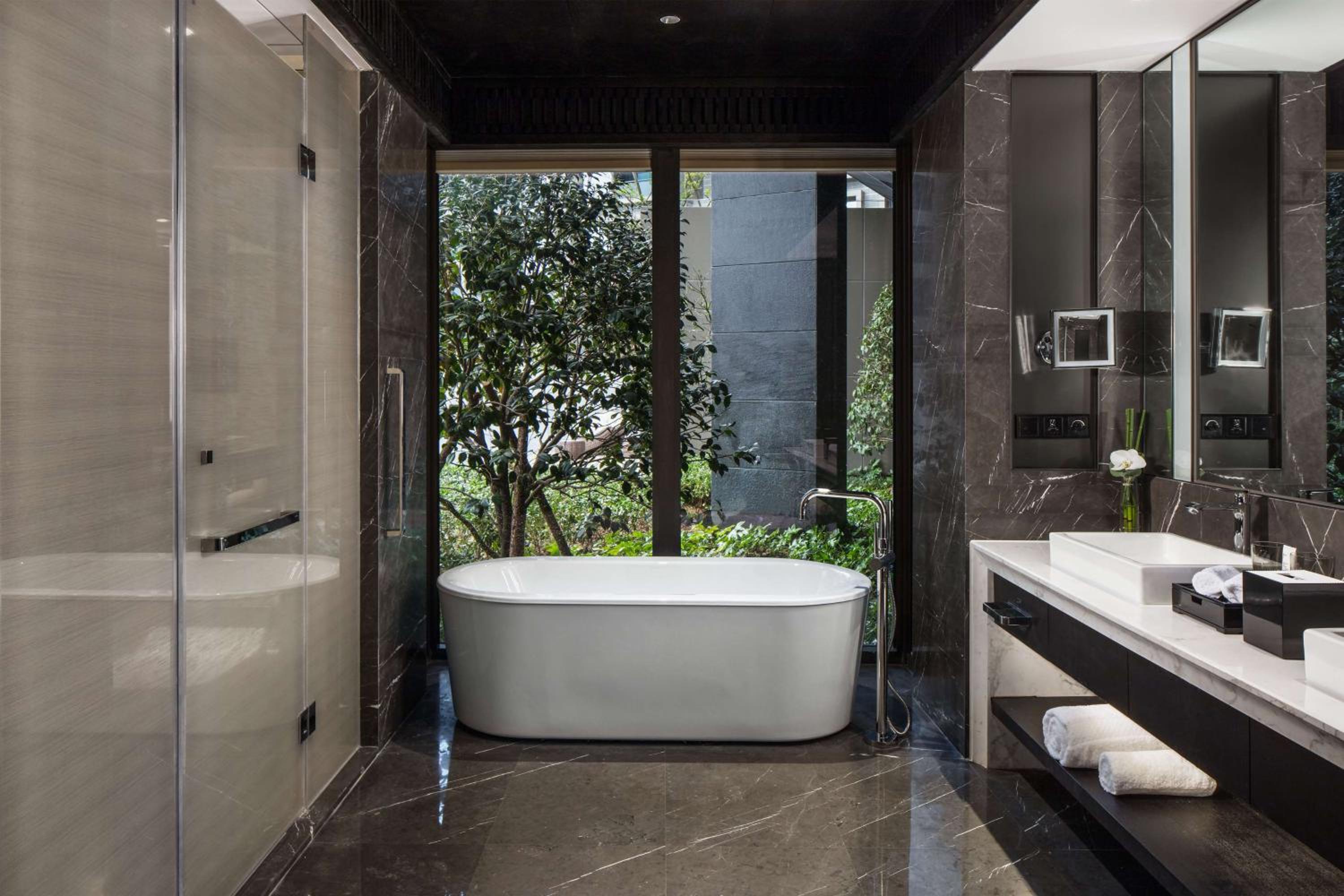 Hilton Ningbo Dongqian Lake