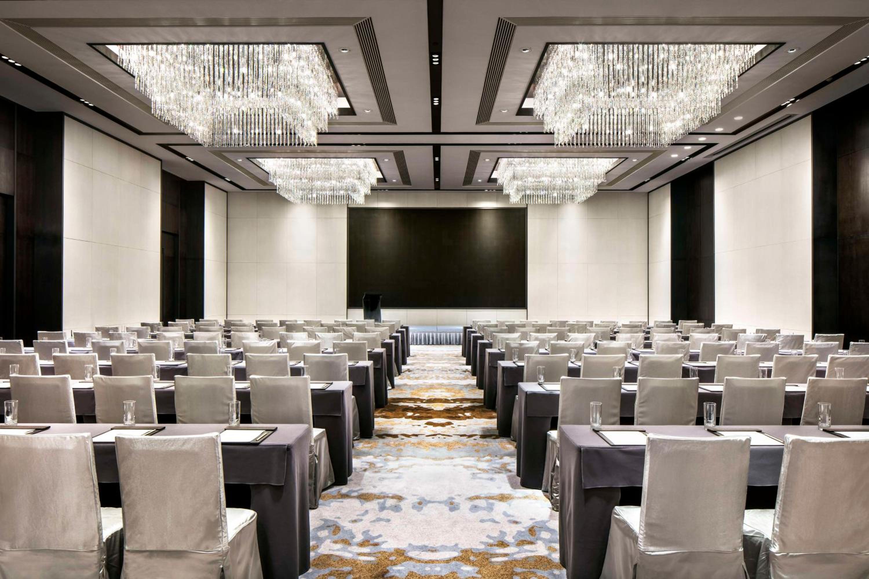 Hilton Ningbo Dongqian Lake