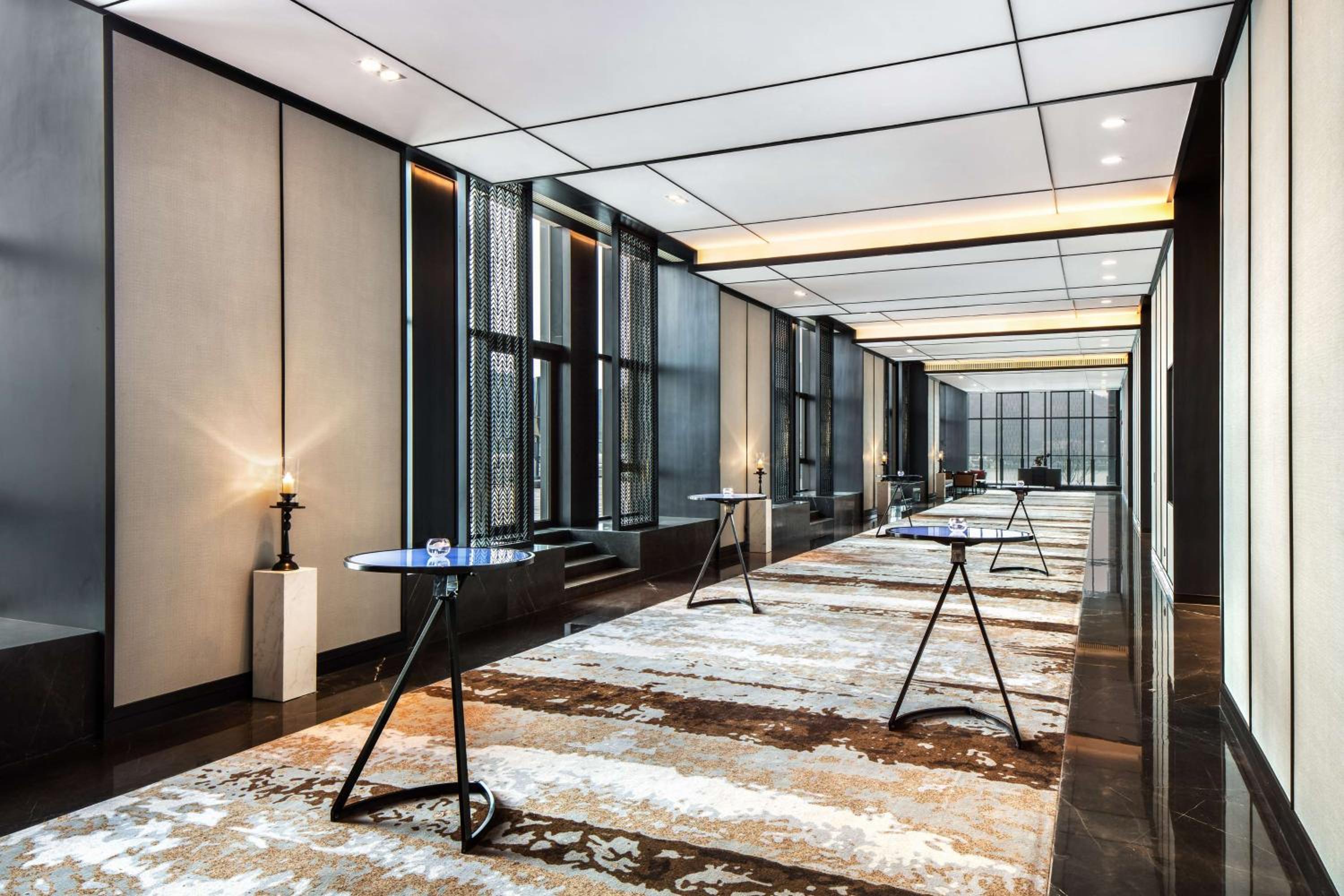 Hilton Ningbo Dongqian Lake