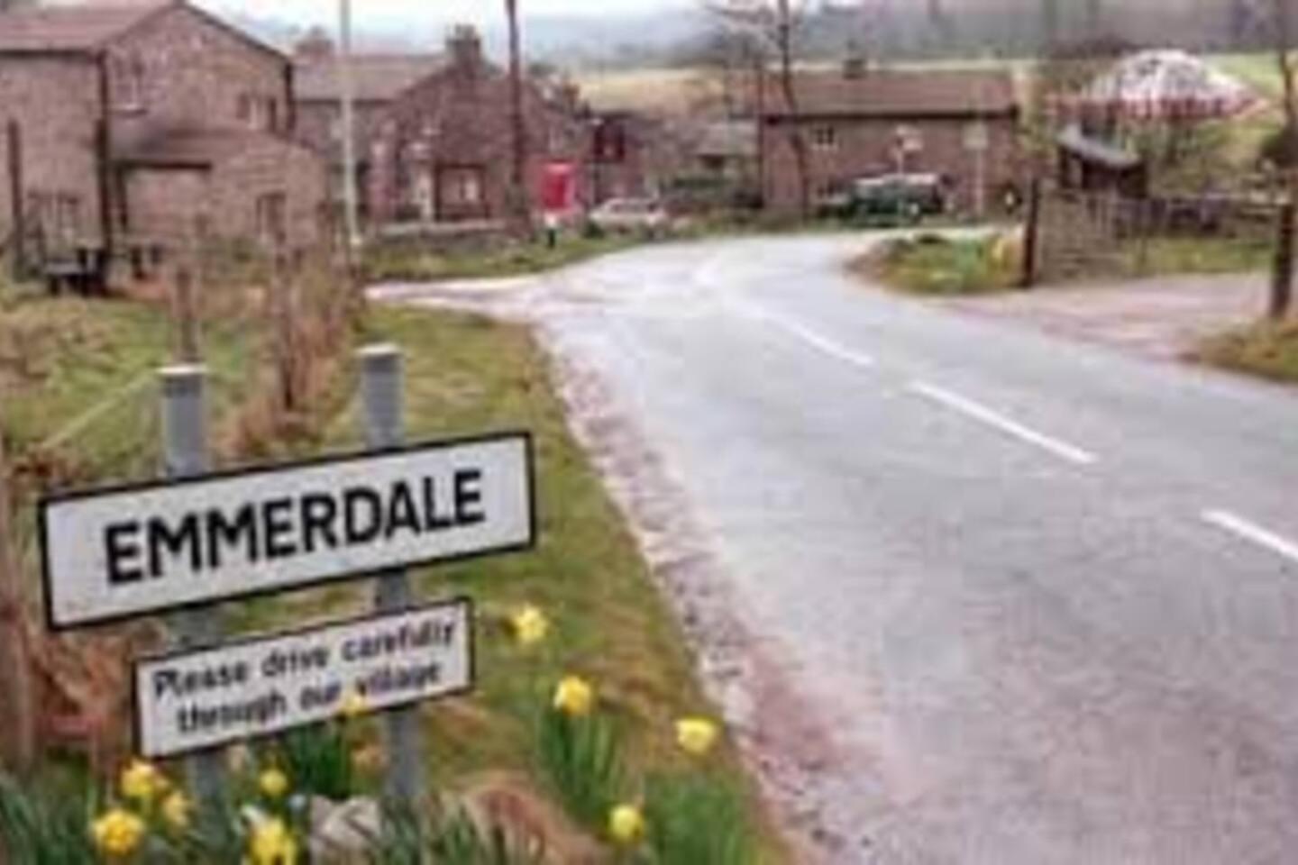 Stylish 2-Bed Cottage in the heart of Yorkshire view 4