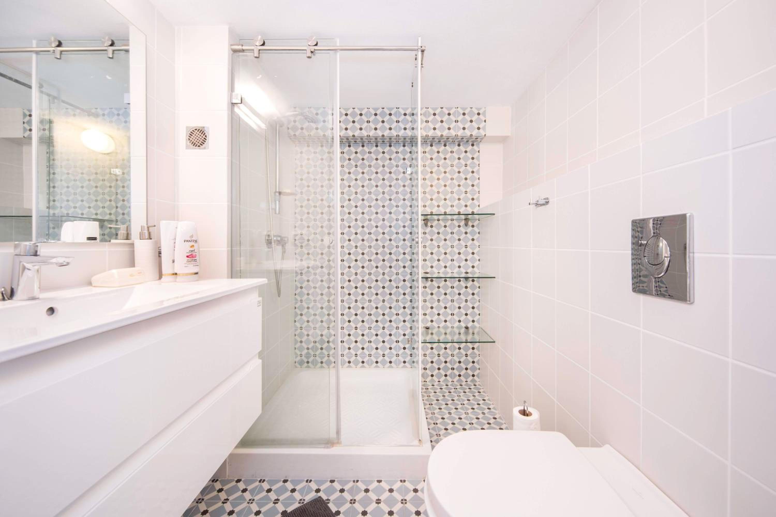 Seaside Escape with Blissful Balcony by Sea N' Rent view 5