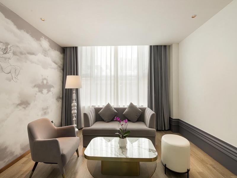 LanOu Hotel Taikoo Li Night Market Kuqa City
