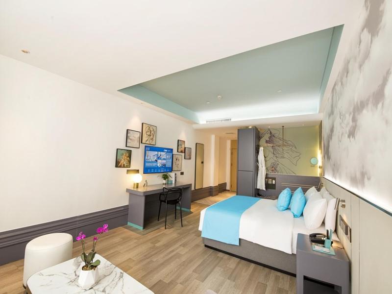 LanOu Hotel Taikoo Li Night Market Kuqa City