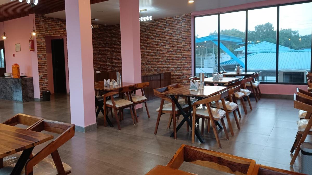restaurant