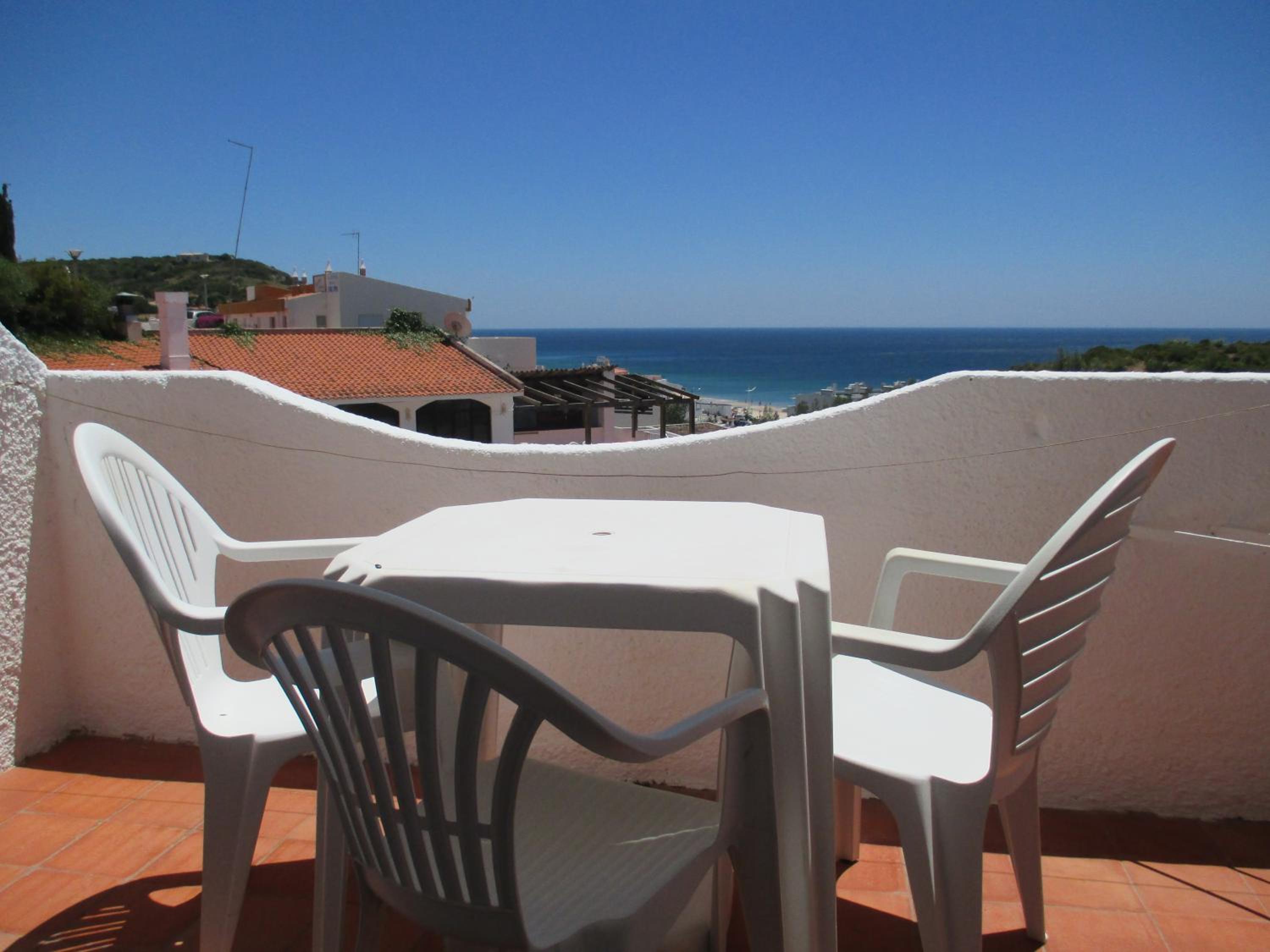 Apartamentos Salema Praia Club