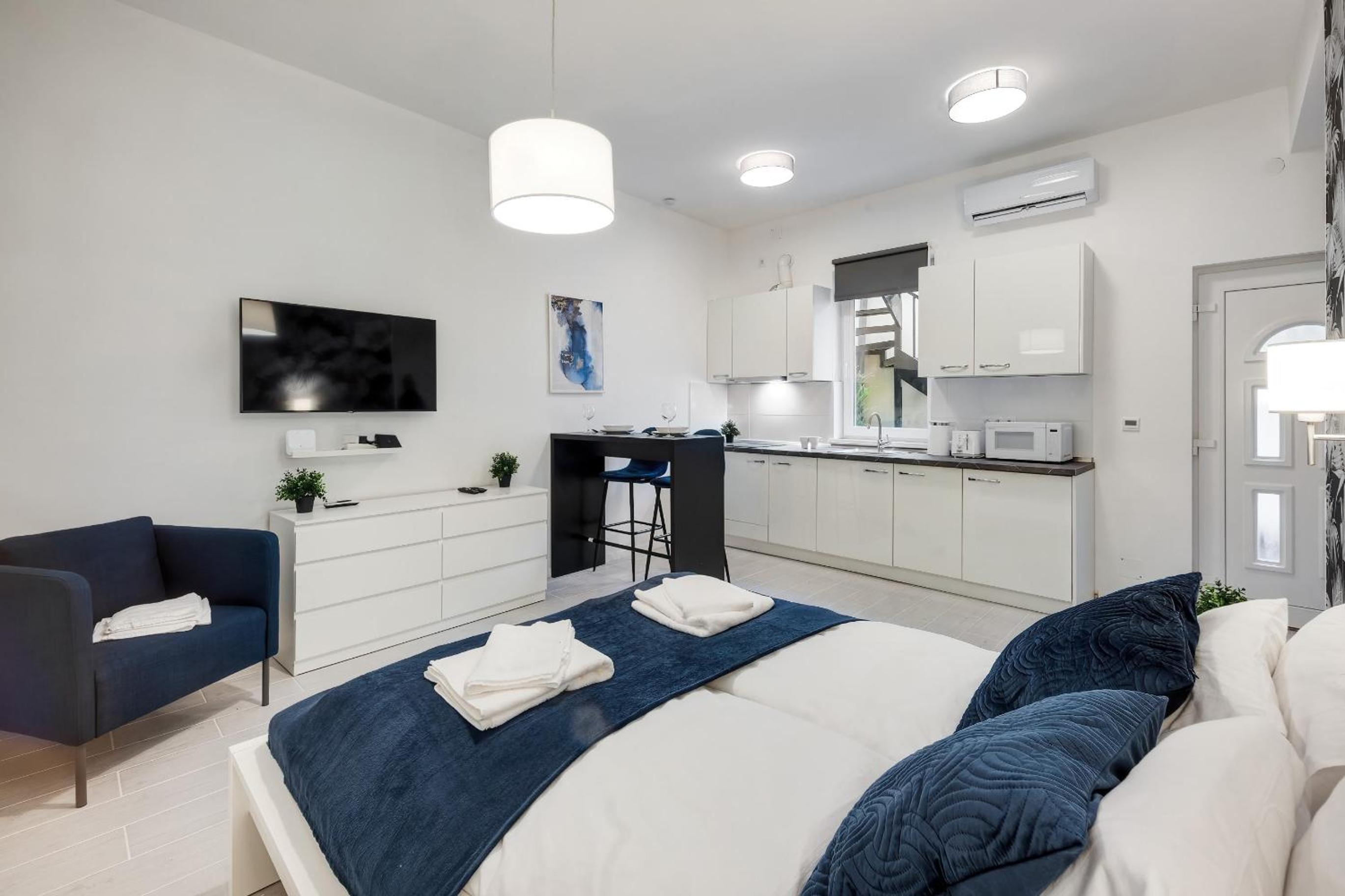 Modern Stay in Authentic Central Area view 2