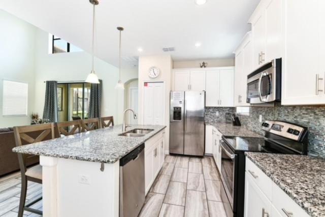 Spacious 5 Bed Pool Home with Game Room-5488SC view 5