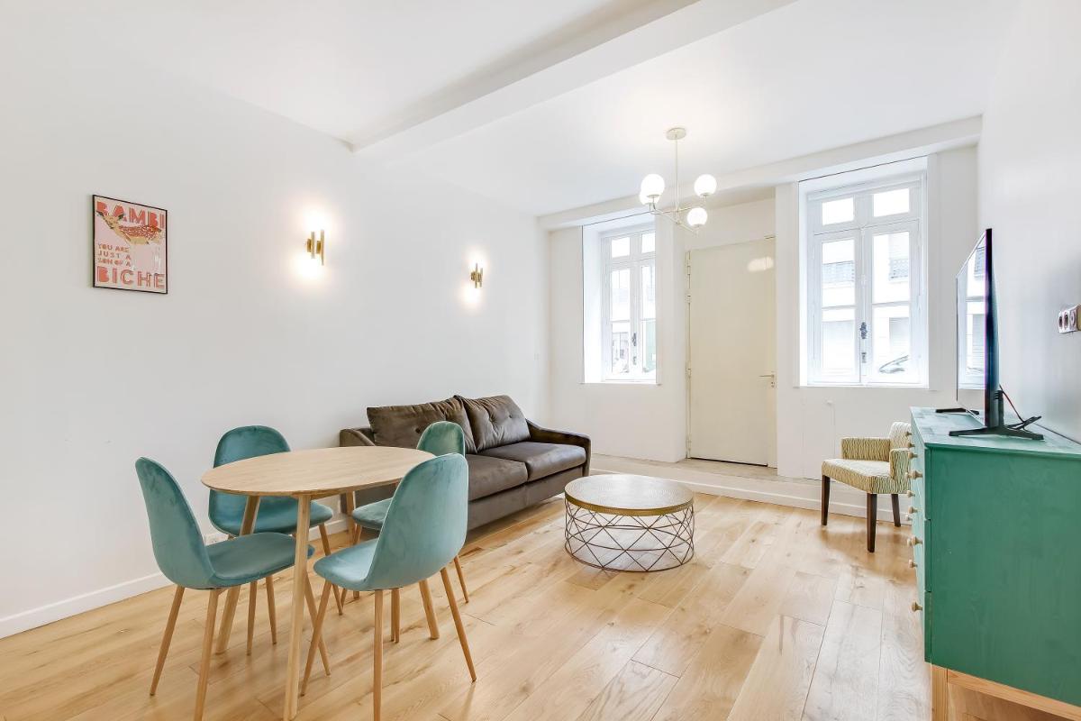 Pick A Flat's Apartment in Saint Germain - Rue Vaneau