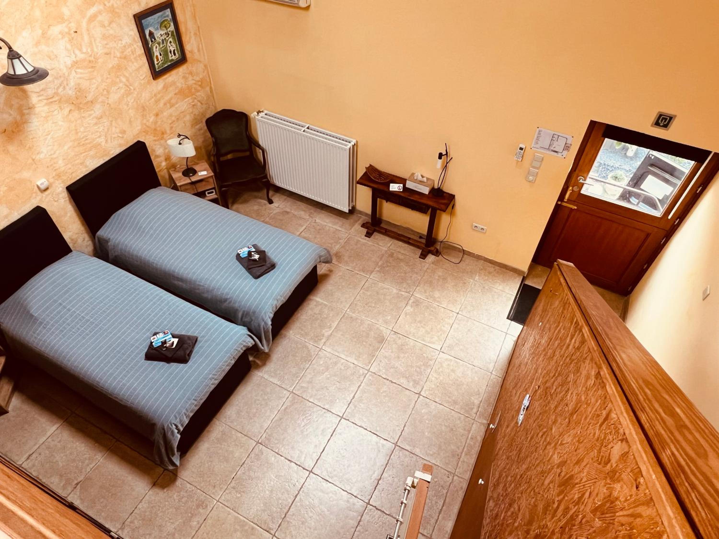Photo 43
