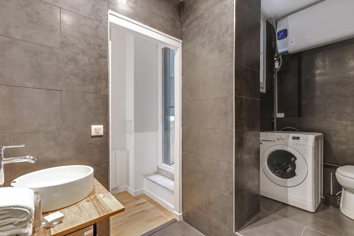 Pick A Flat's Apartment in Saint Germain - Rue Vaneau