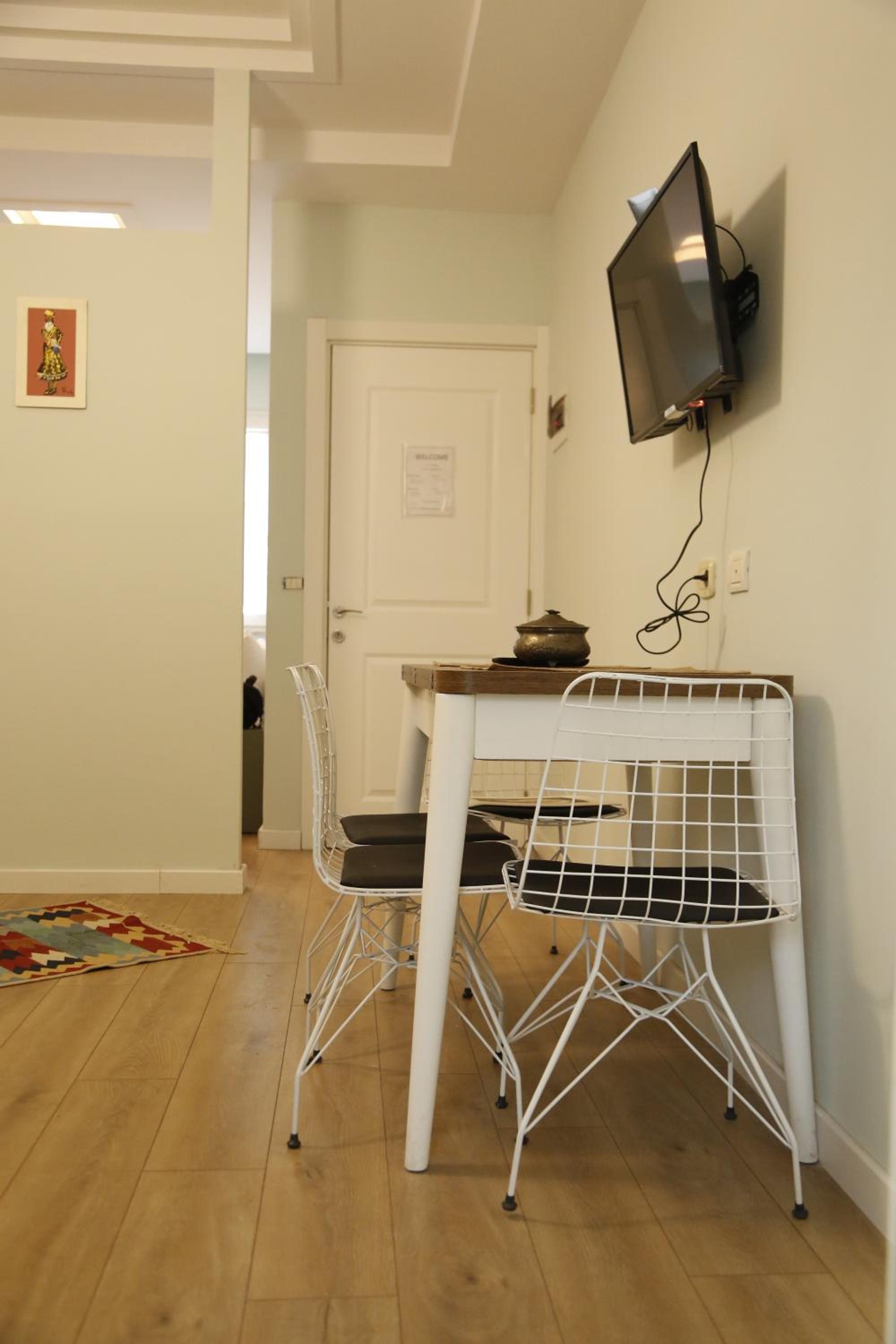 Illyrian studio apartment 2