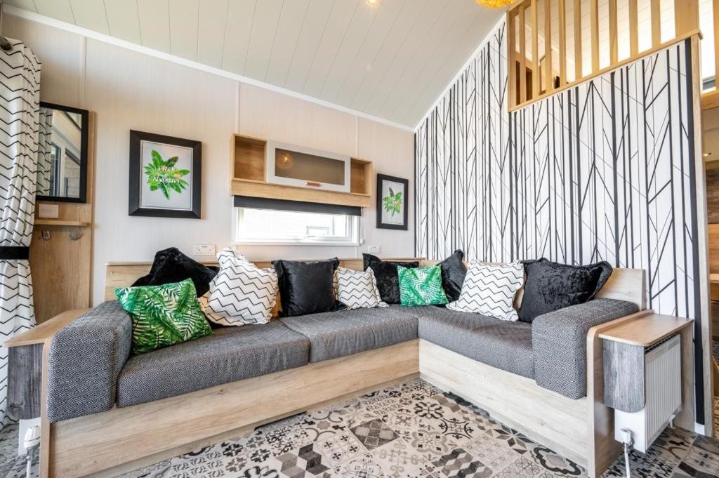 Beach Front Lodge view 4