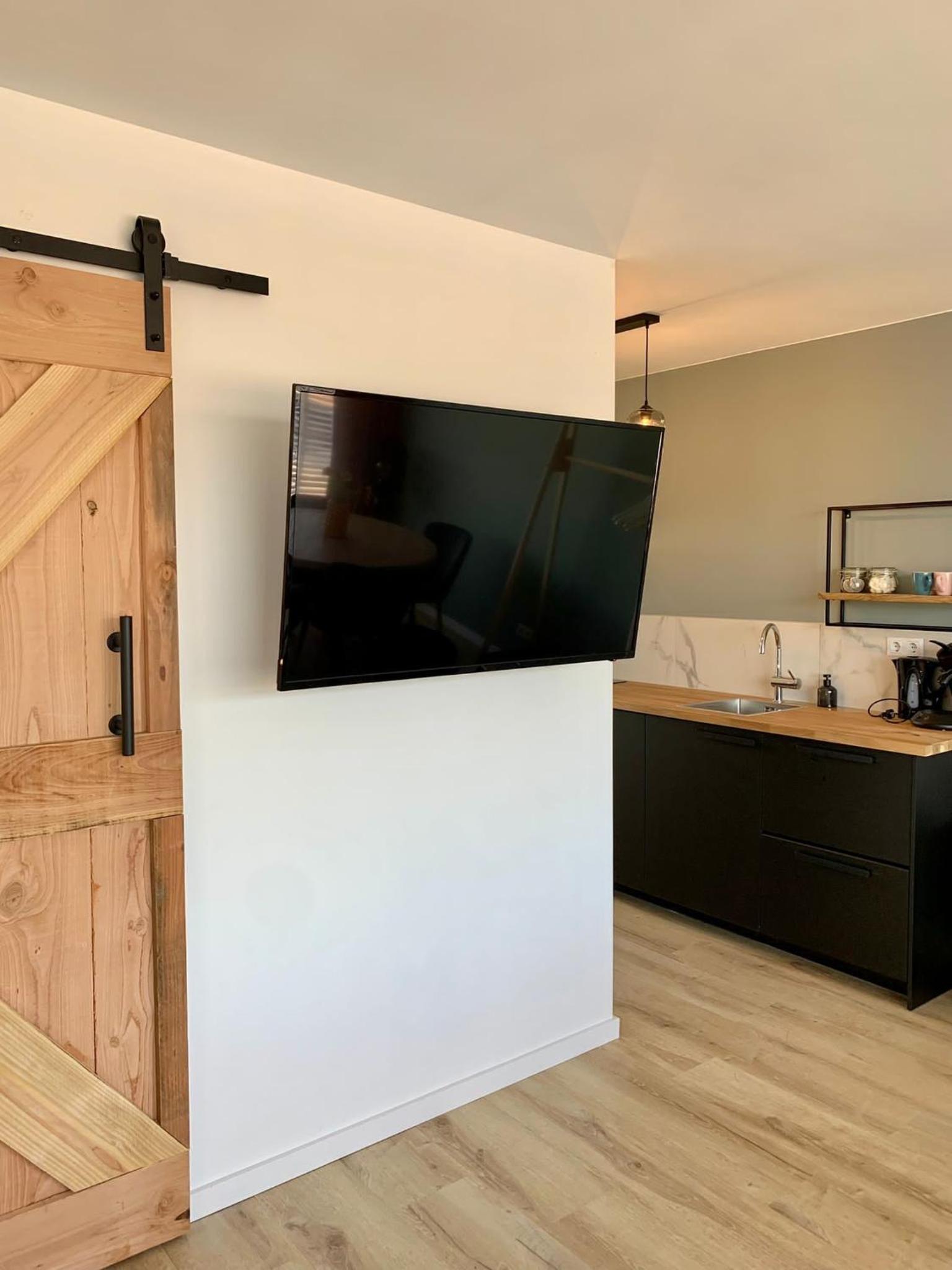 Amsterdam Beach Apartment 76 view 3