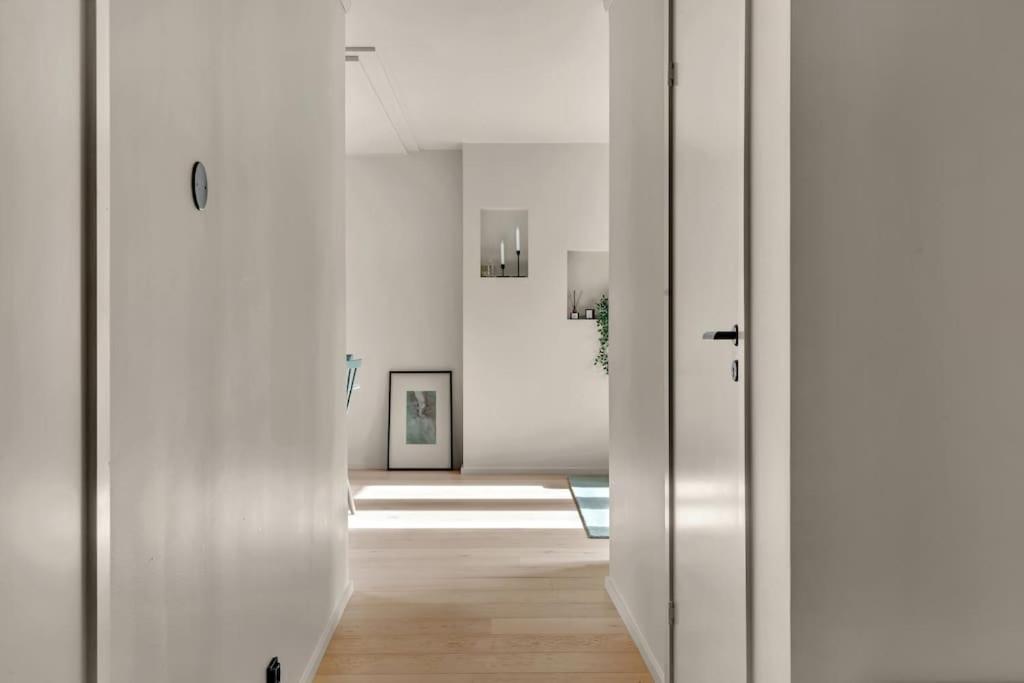 Luxurious Penthouse in the Middle of City Center view 2