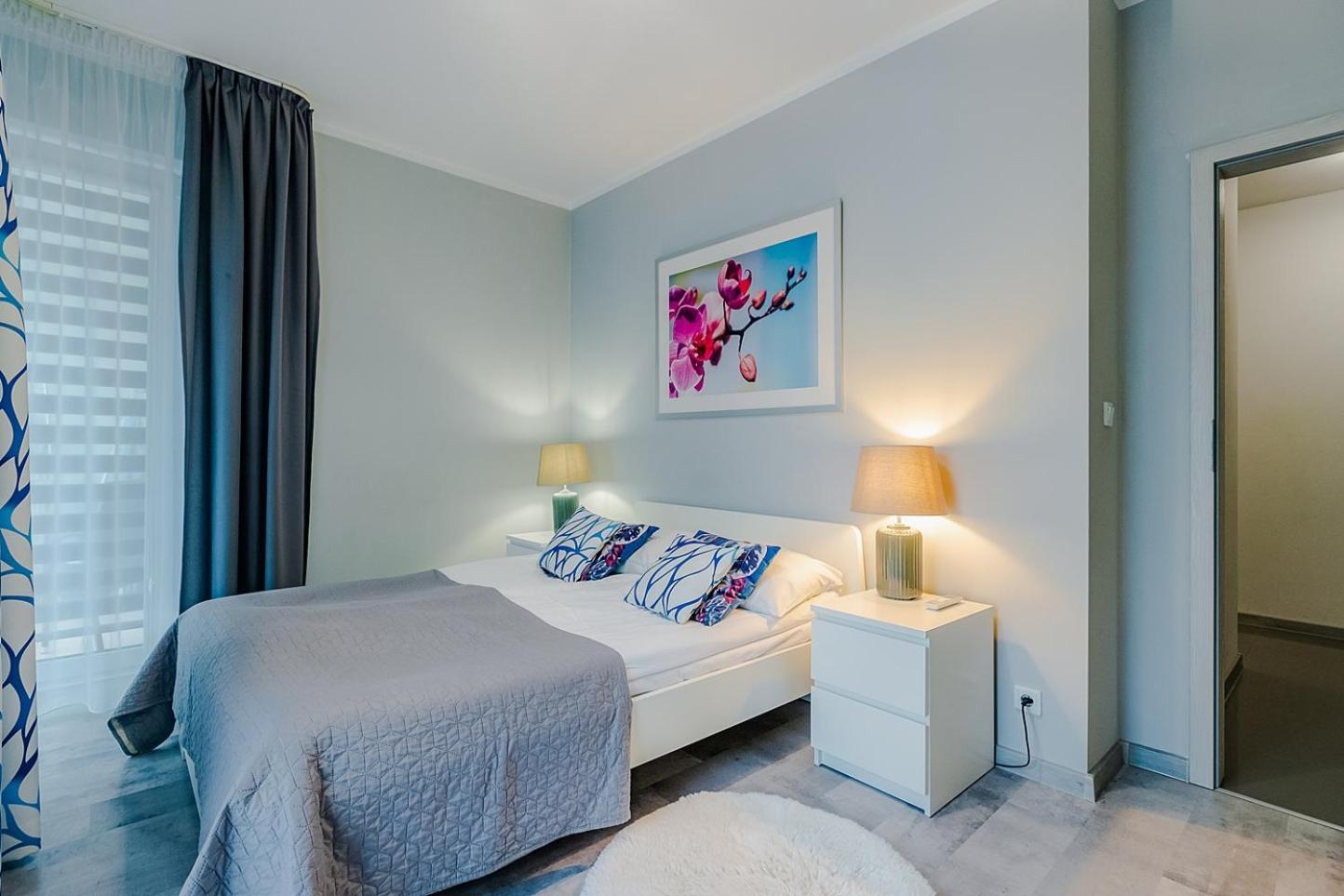 Family Apartment Żoliborz by Renters view 2