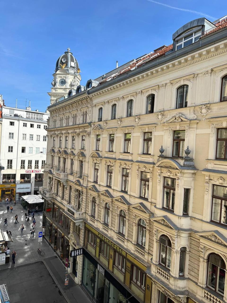 Stephansdom apartment