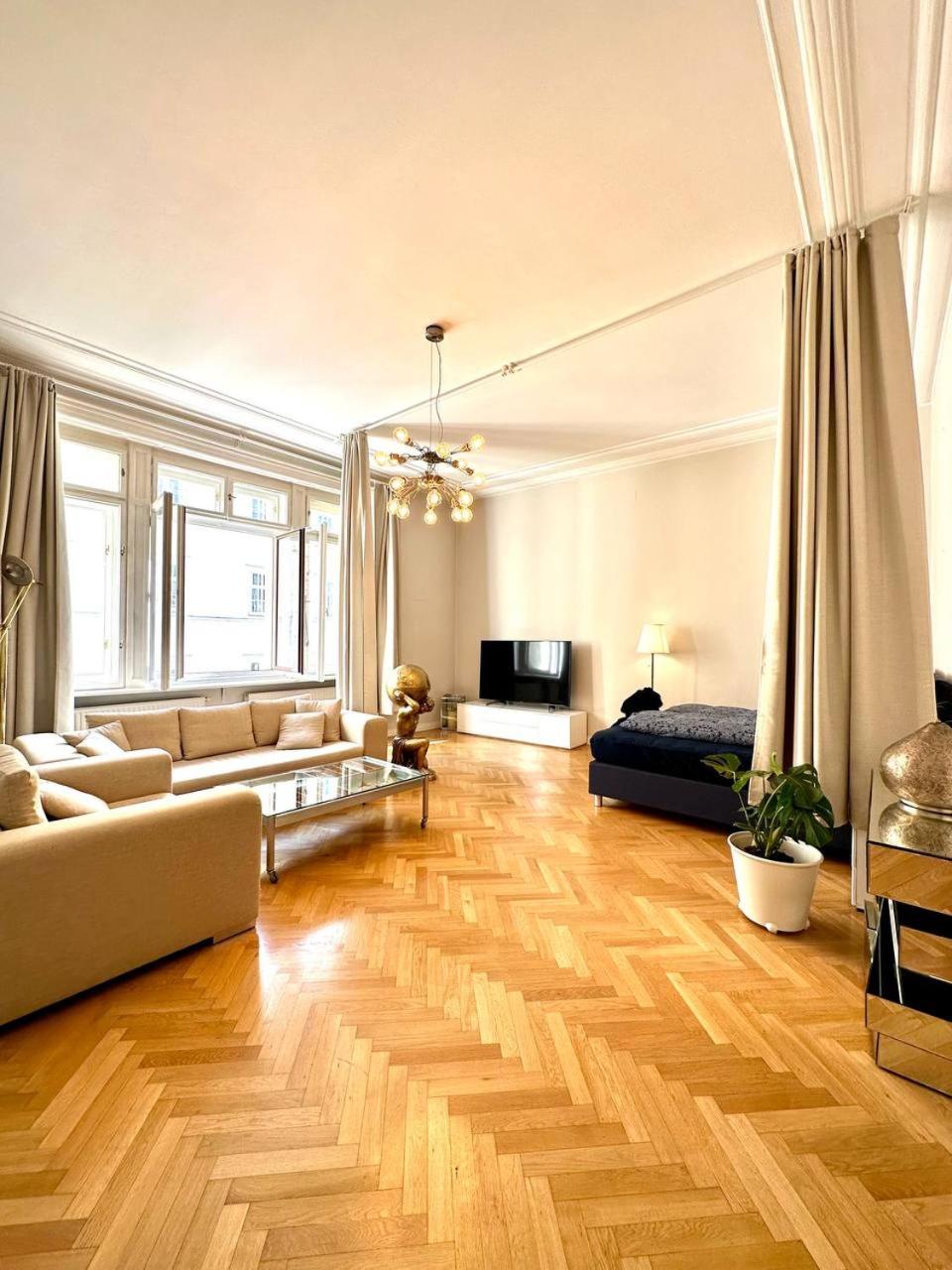 Stephansdom apartment