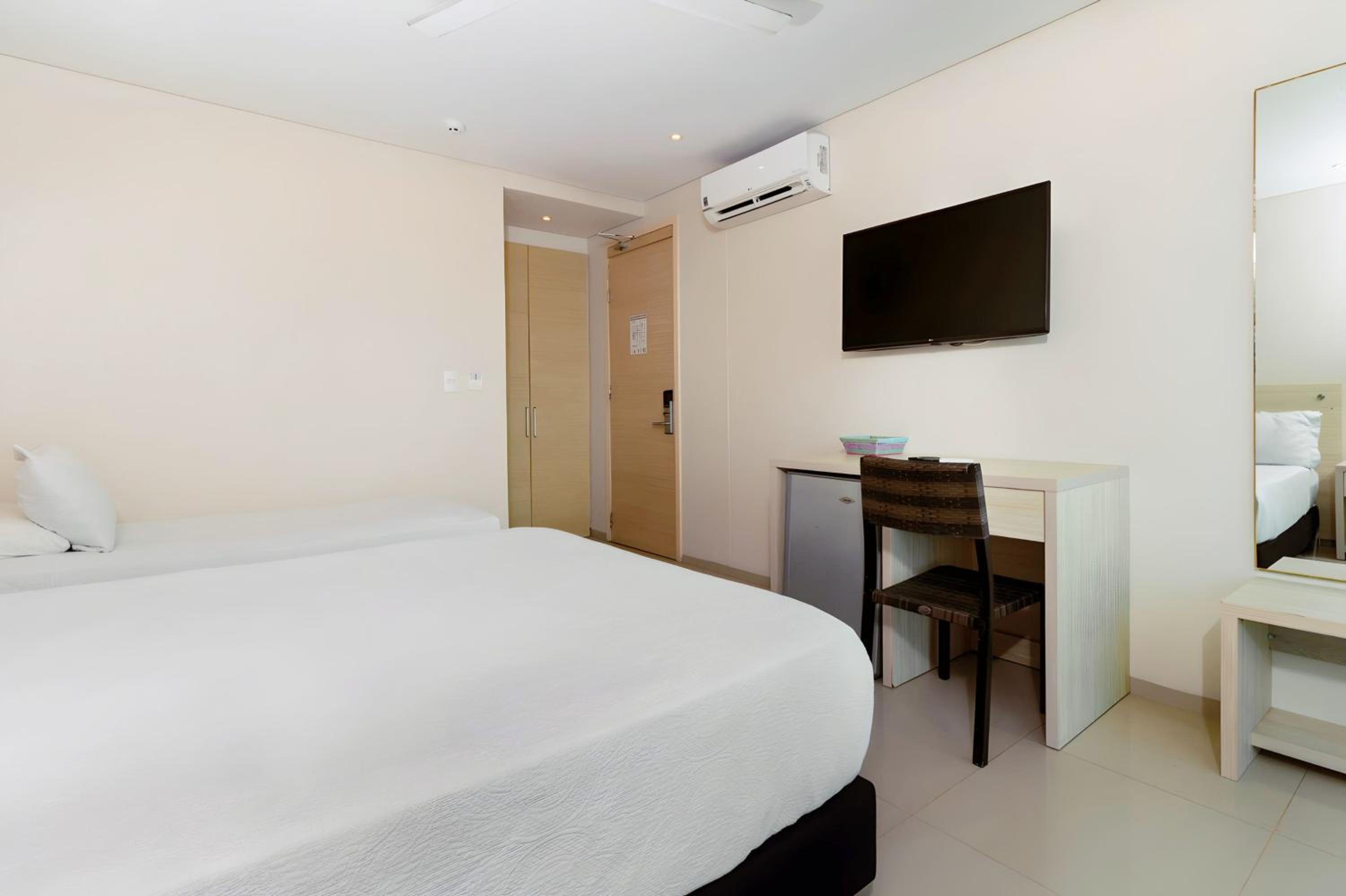 Hotel Summer Frente Al Mar - Property Image 3