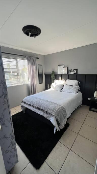 Family Holiday Home Rental in Port Elizabeth view 4