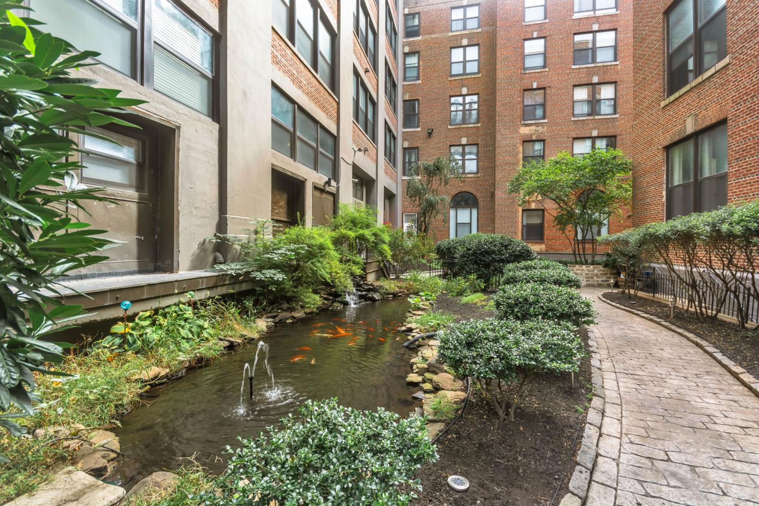 Broad Street Apartment view 3