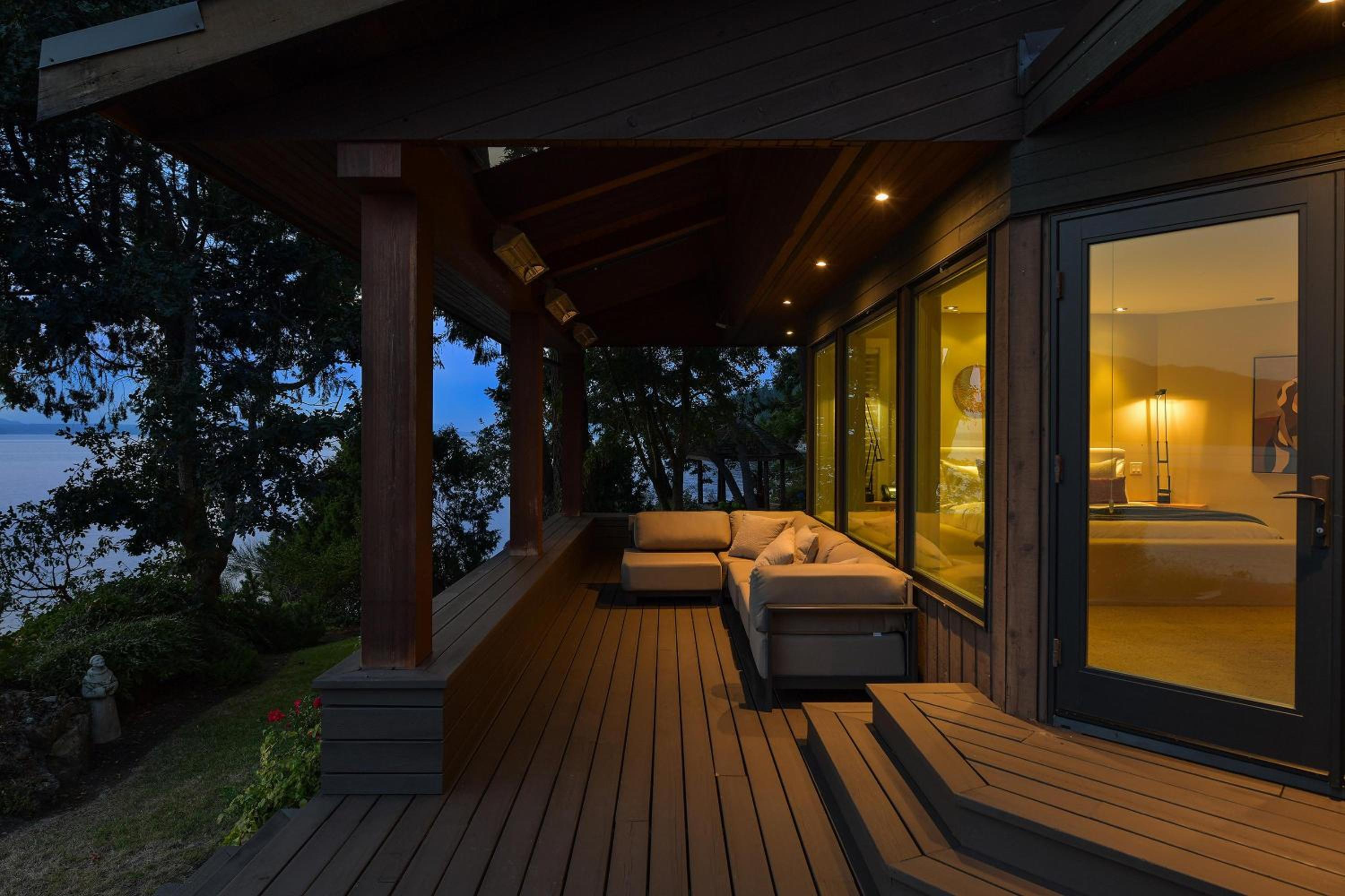 Island Luxury Oceanside Estate by EMR Vacation Rentals