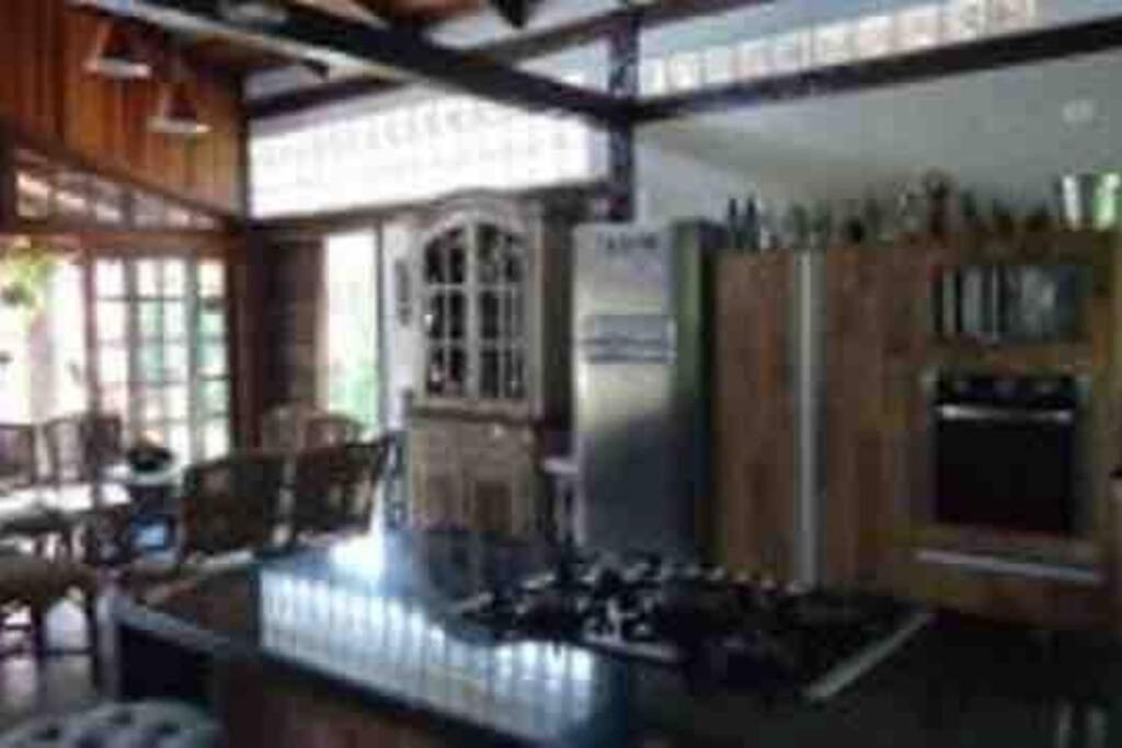 CASA DE PRAIA BOIÇUCANGA 5 Quartos PISCINA, SAUNA, CHURRASQUEIRA