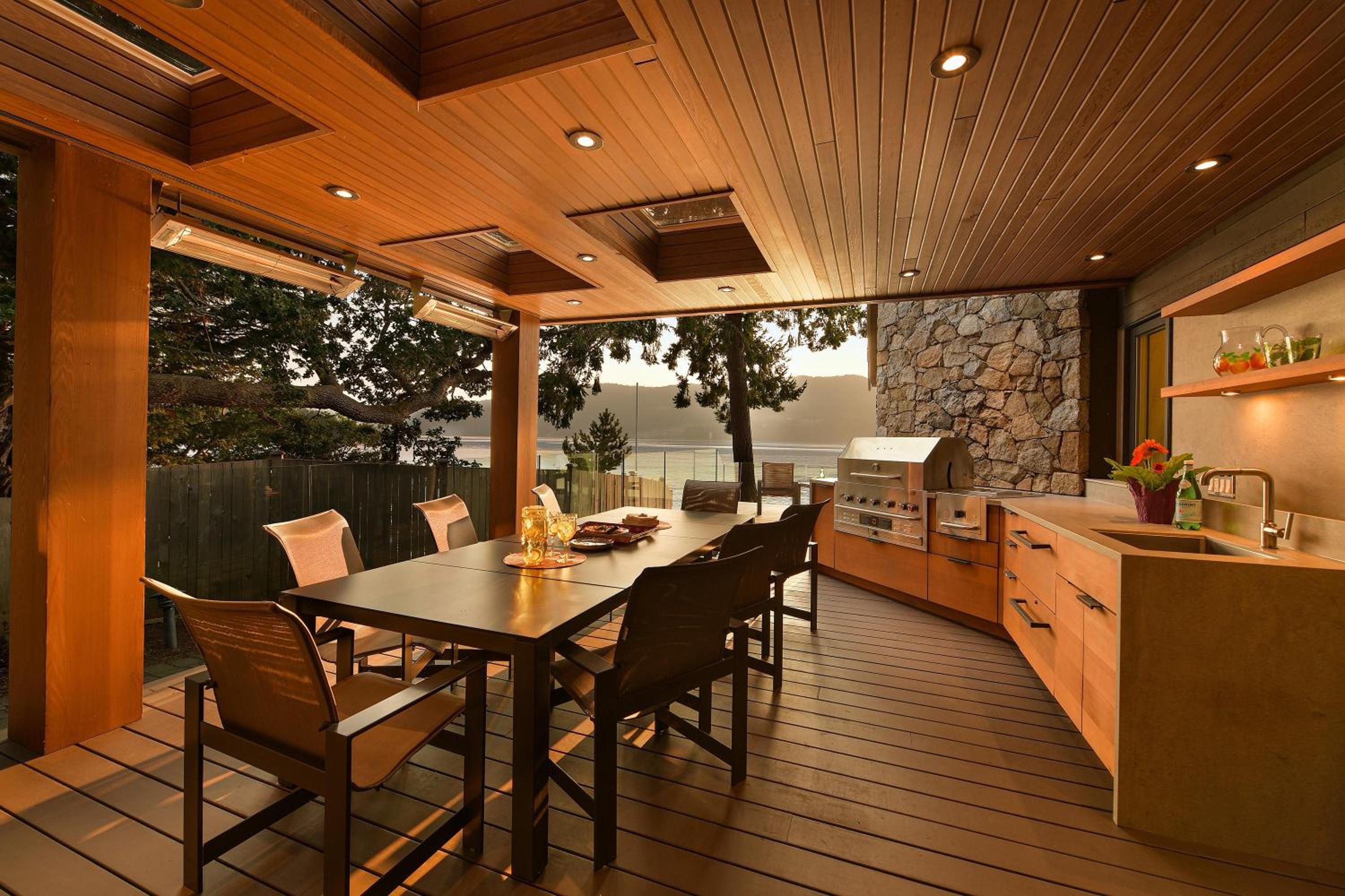 Island Luxury Oceanside Estate by EMR Vacation Rentals