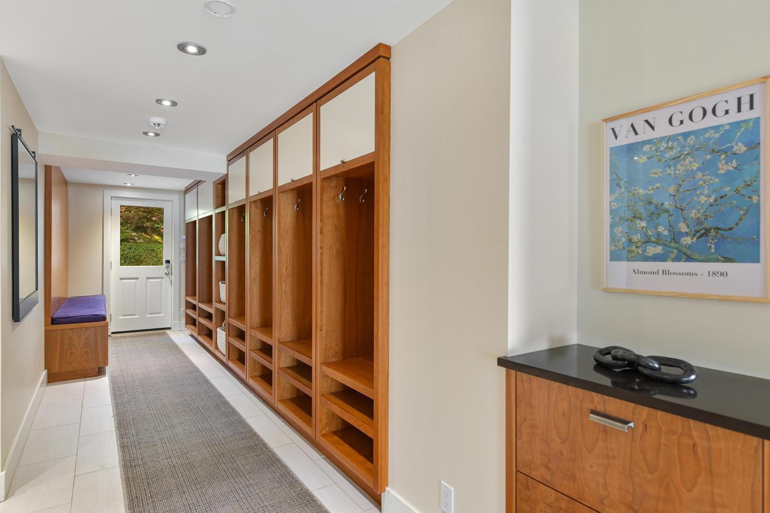 Island Luxury Oceanside Estate by EMR Vacation Rentals