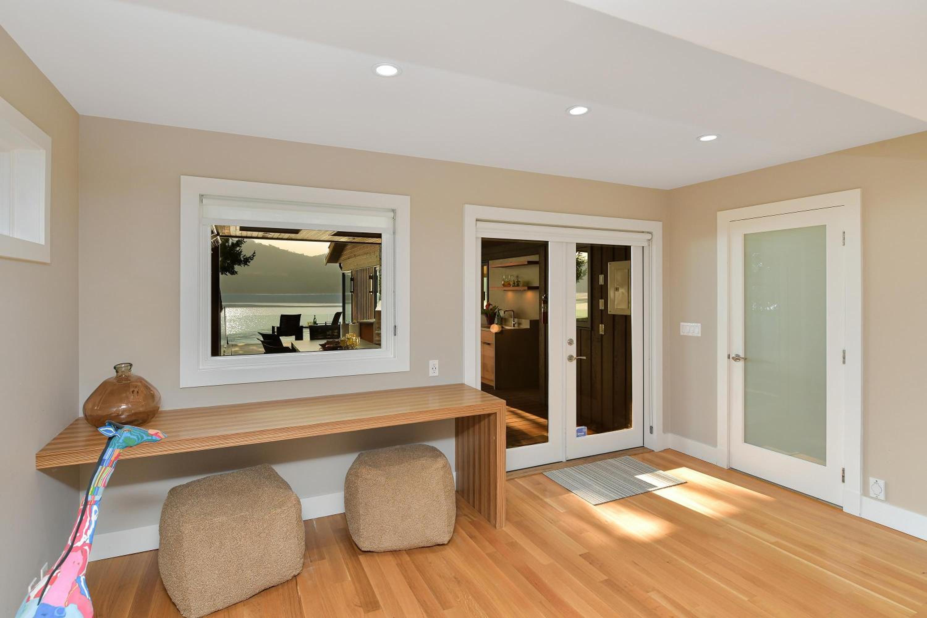 Island Luxury Oceanside Estate by EMR Vacation Rentals
