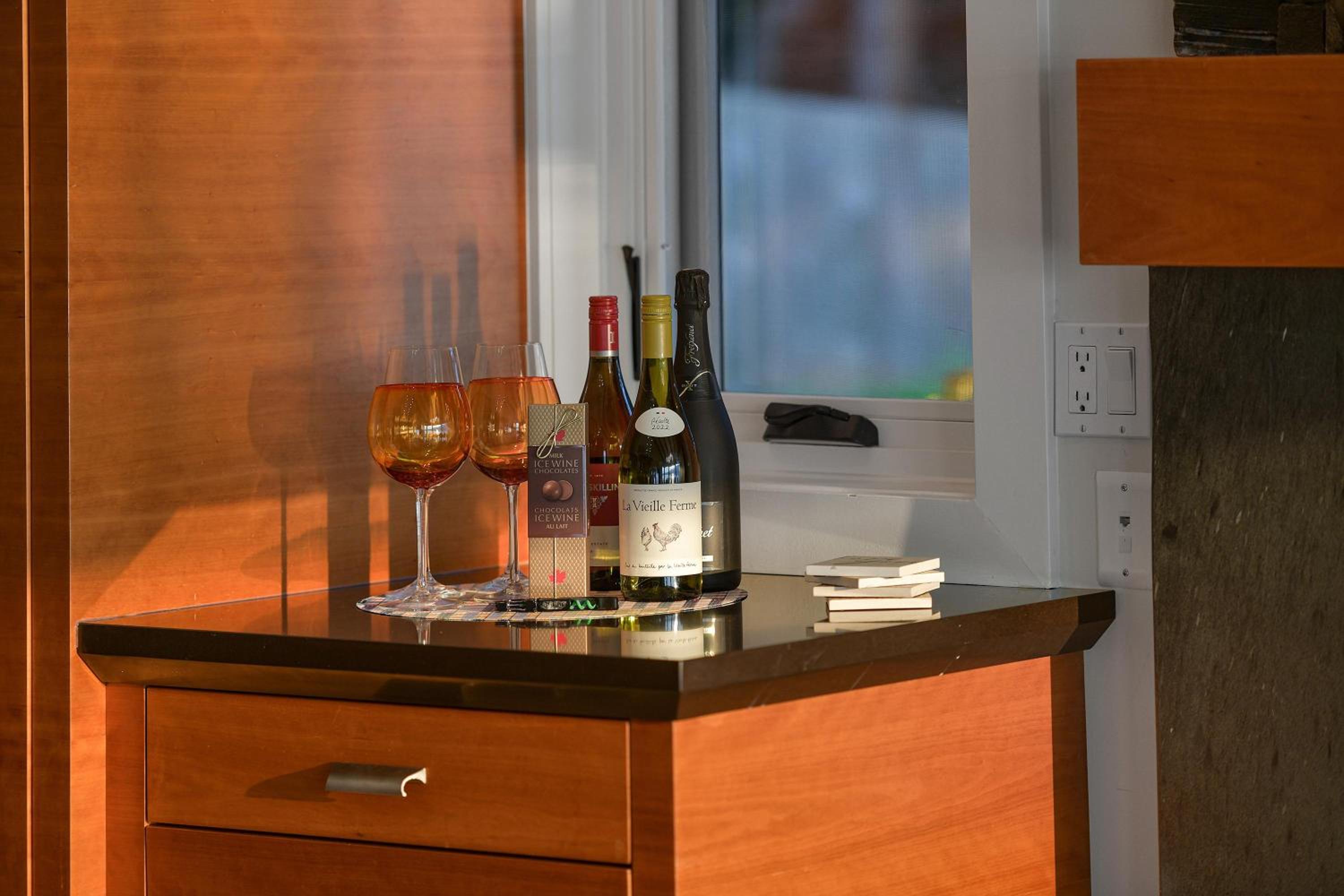Island Luxury Oceanside Estate by EMR Vacation Rentals