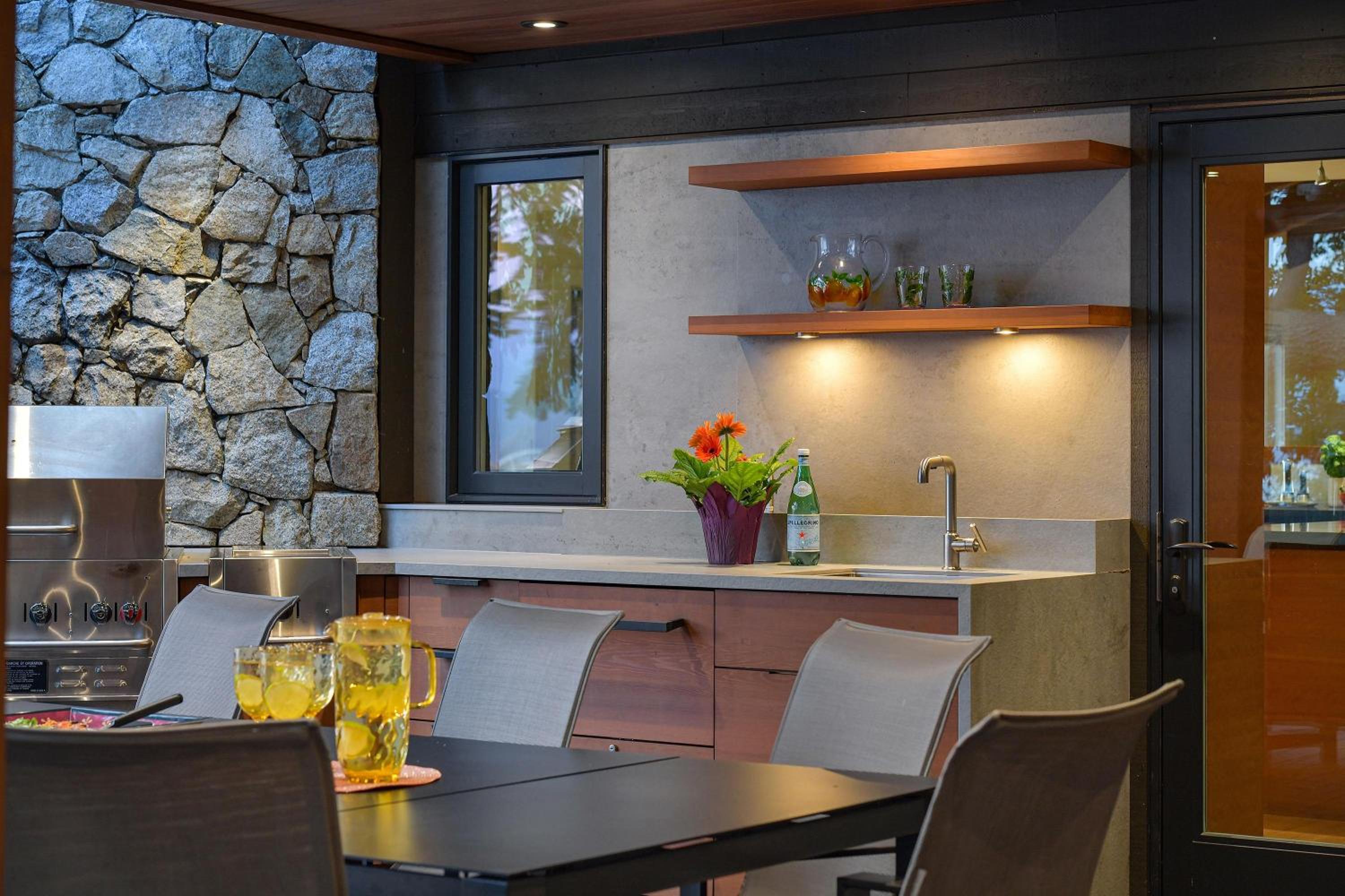 Island Luxury Oceanside Estate by EMR Vacation Rentals
