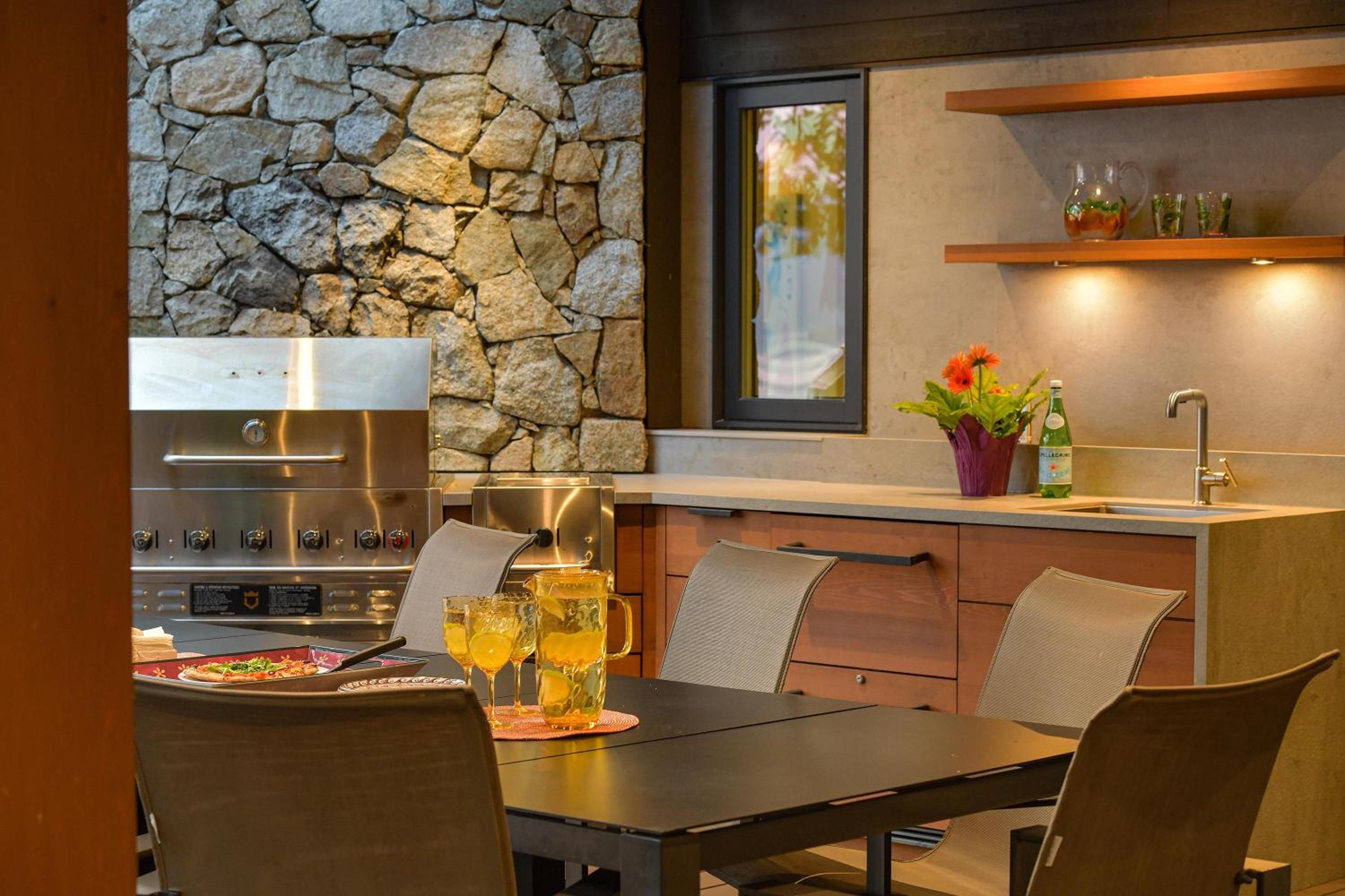 Island Luxury Oceanside Estate by EMR Vacation Rentals