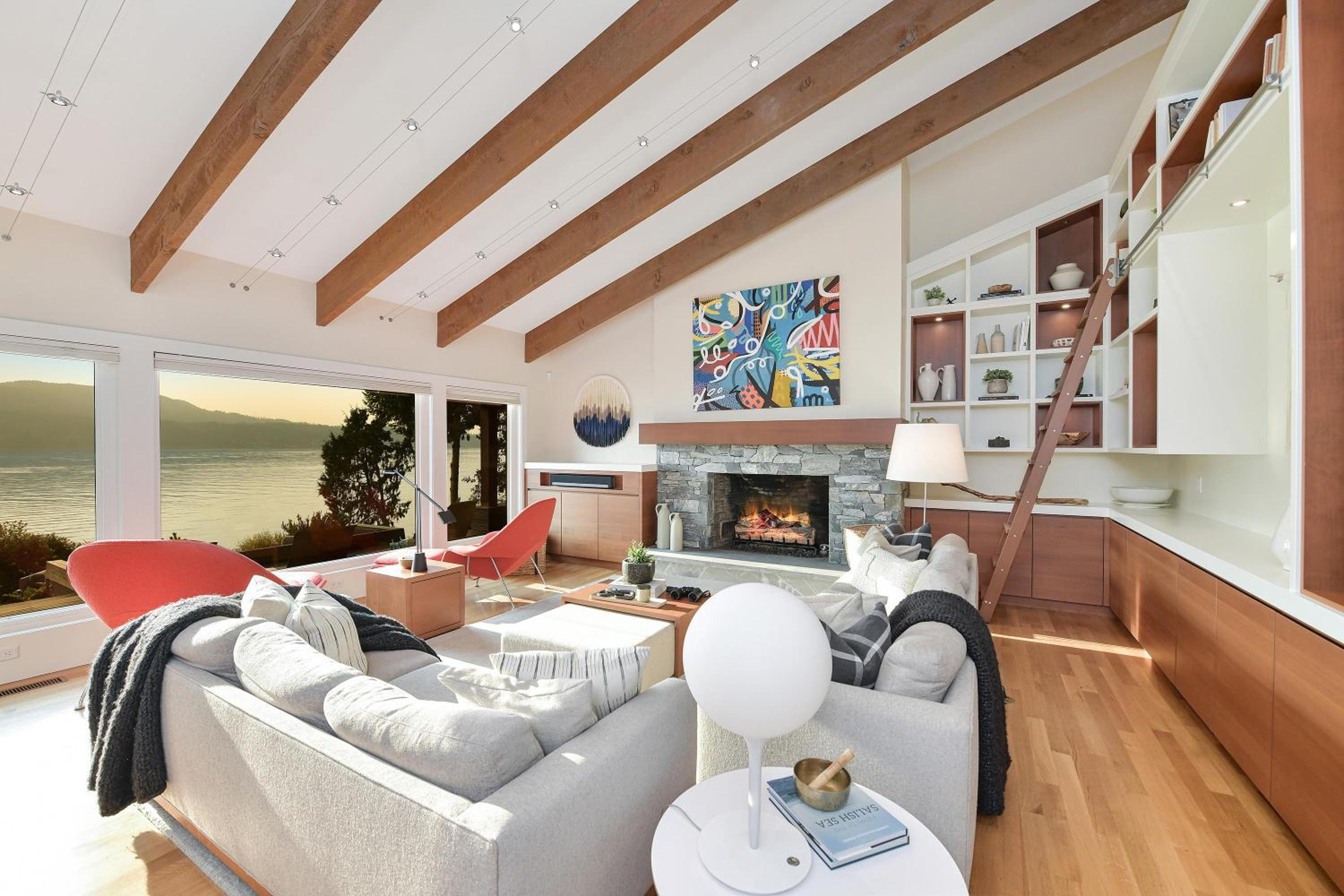 Island Luxury Oceanside Estate by EMR Vacation Rentals