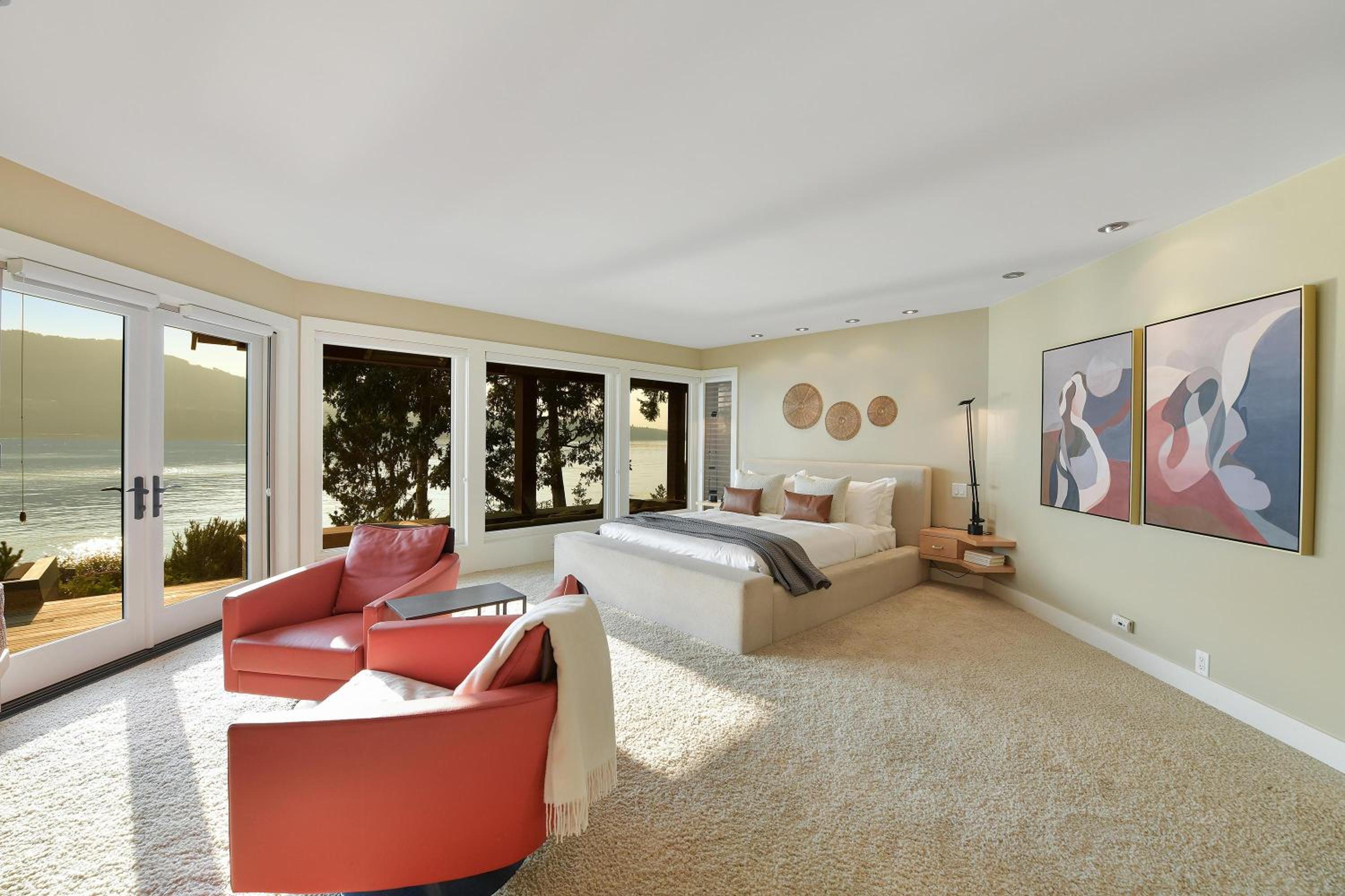 Island Luxury Oceanside Estate by EMR Vacation Rentals