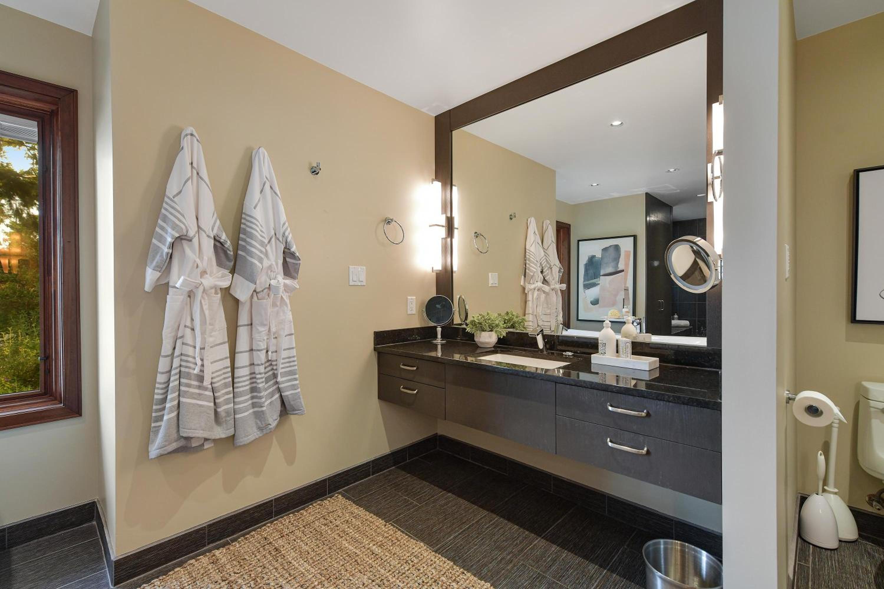 Island Luxury Oceanside Estate by EMR Vacation Rentals