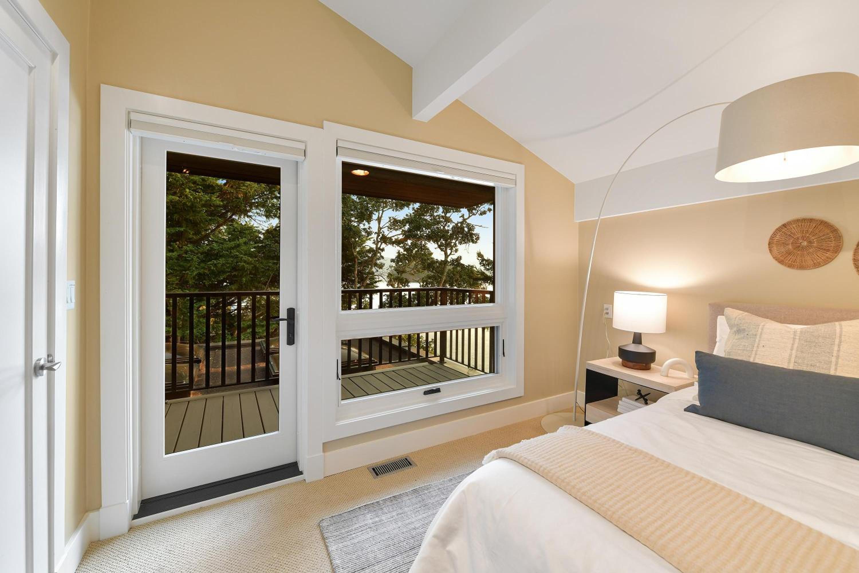 Island Luxury Oceanside Estate by EMR Vacation Rentals