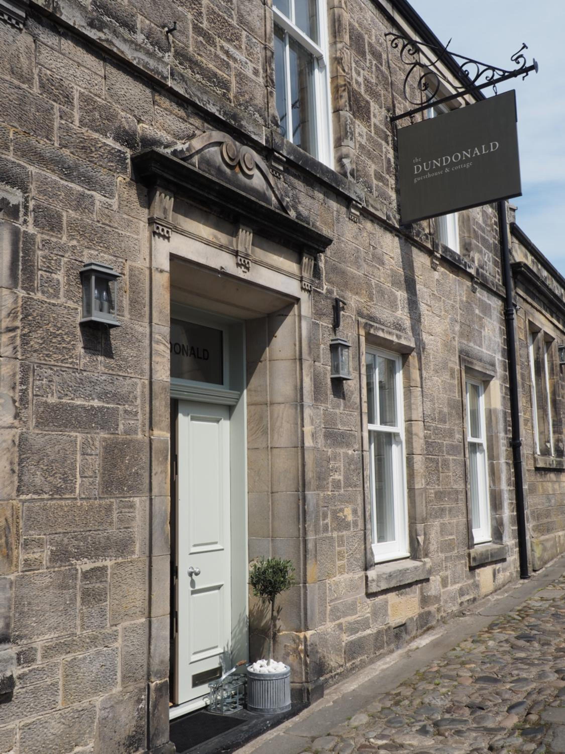 The Dundonald Guesthouse & Cottage view 3