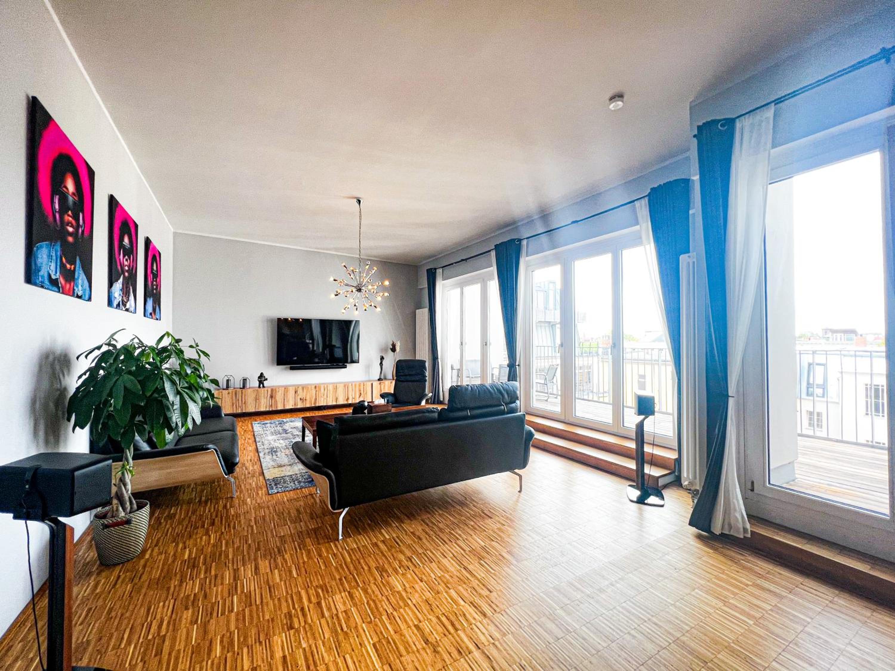 Luxurious, huge designer Loft, central Kreuzberg