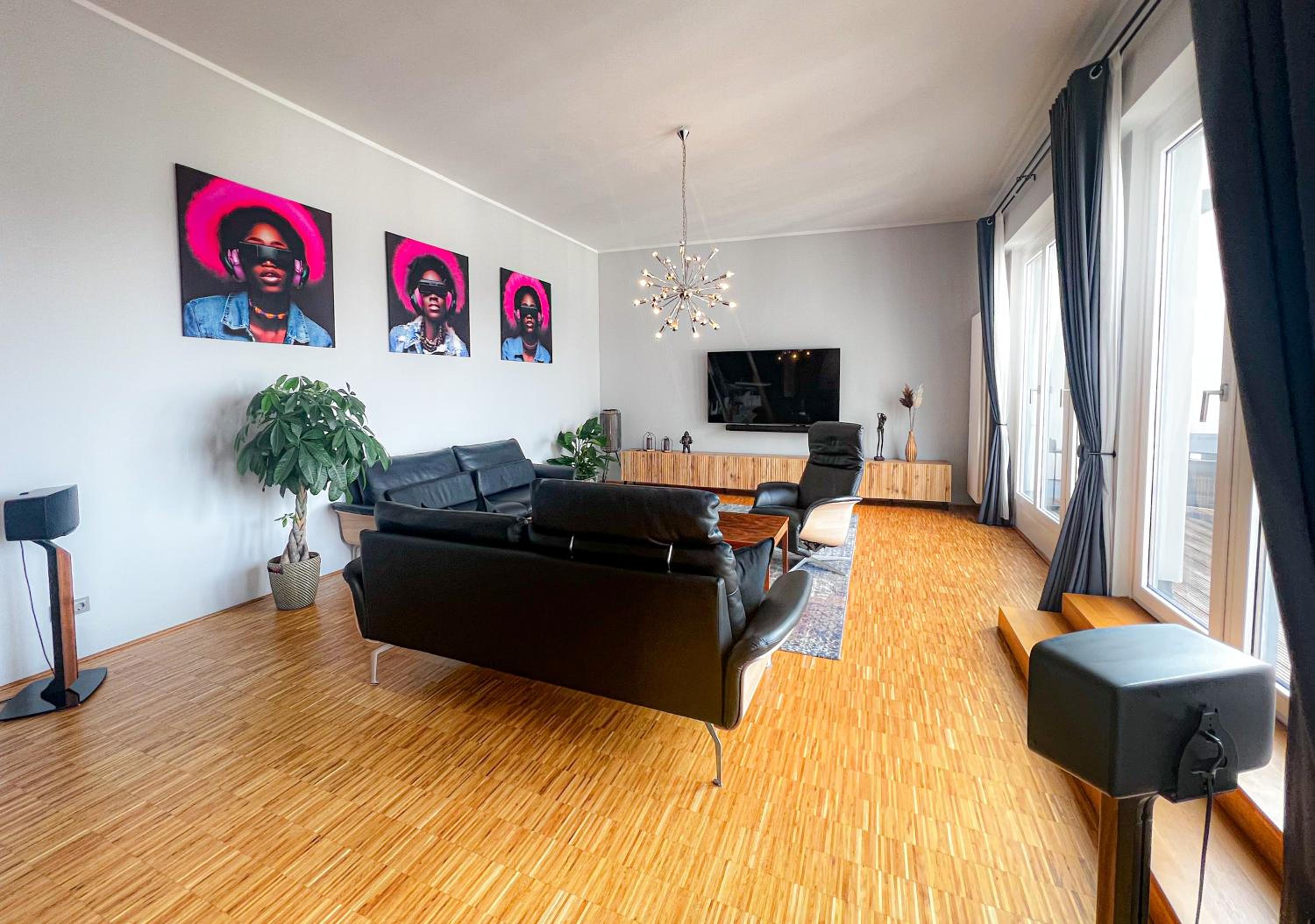 Luxurious, huge designer Loft, central Kreuzberg