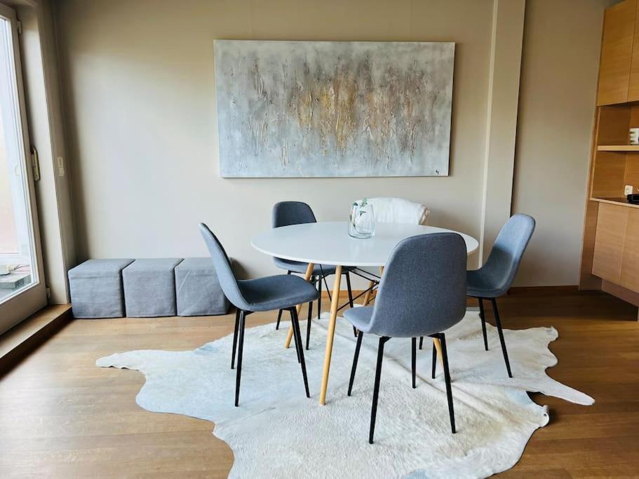 Zoute penthouse (near place Albert)