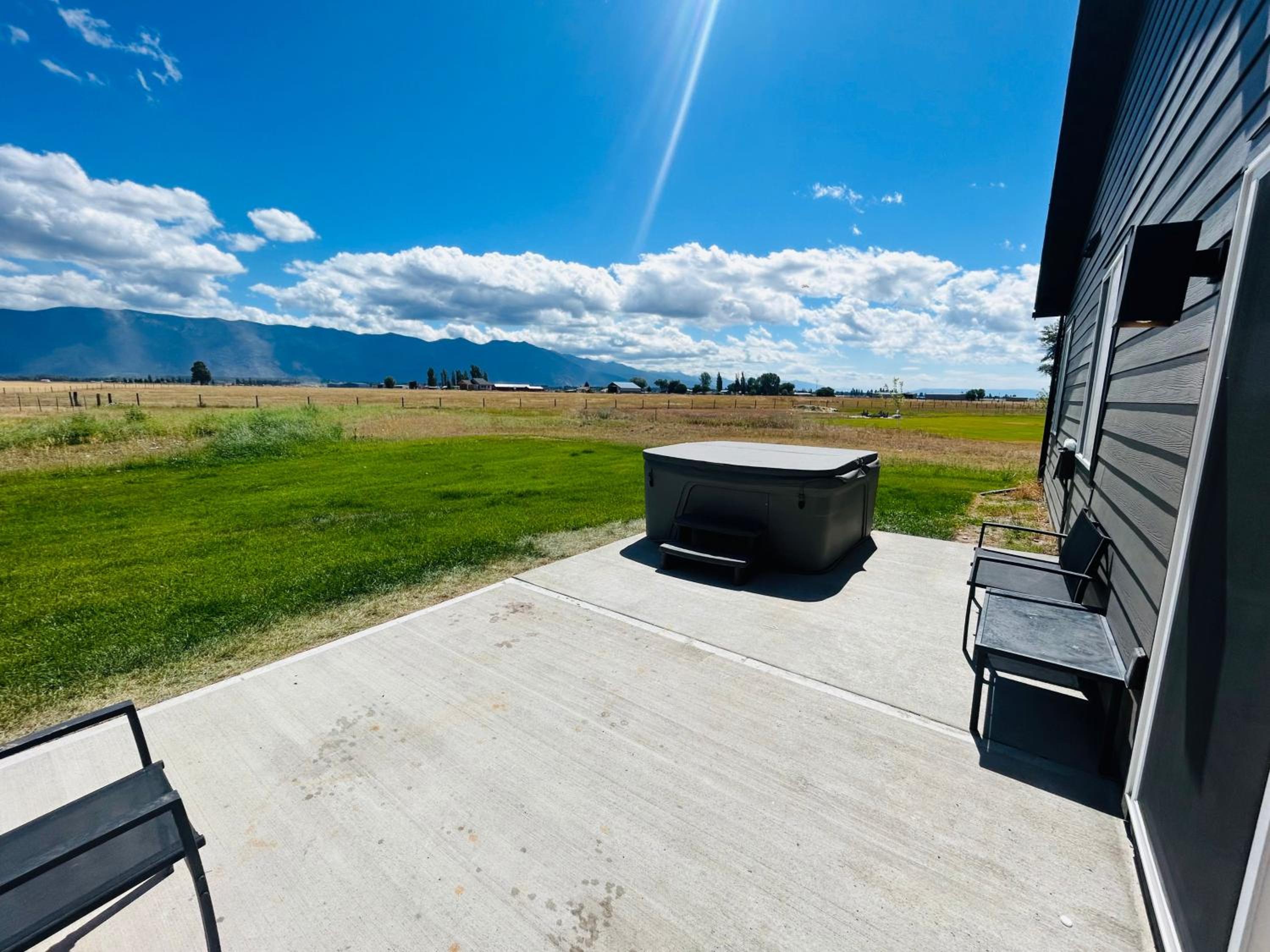 Hotel Scenic Mountain Views at Olympia Way-Unit A - Image 1