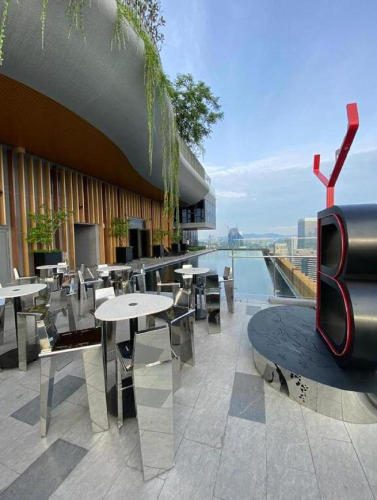 Ceylonz Suites Infinity Pool By Bukit Bintang